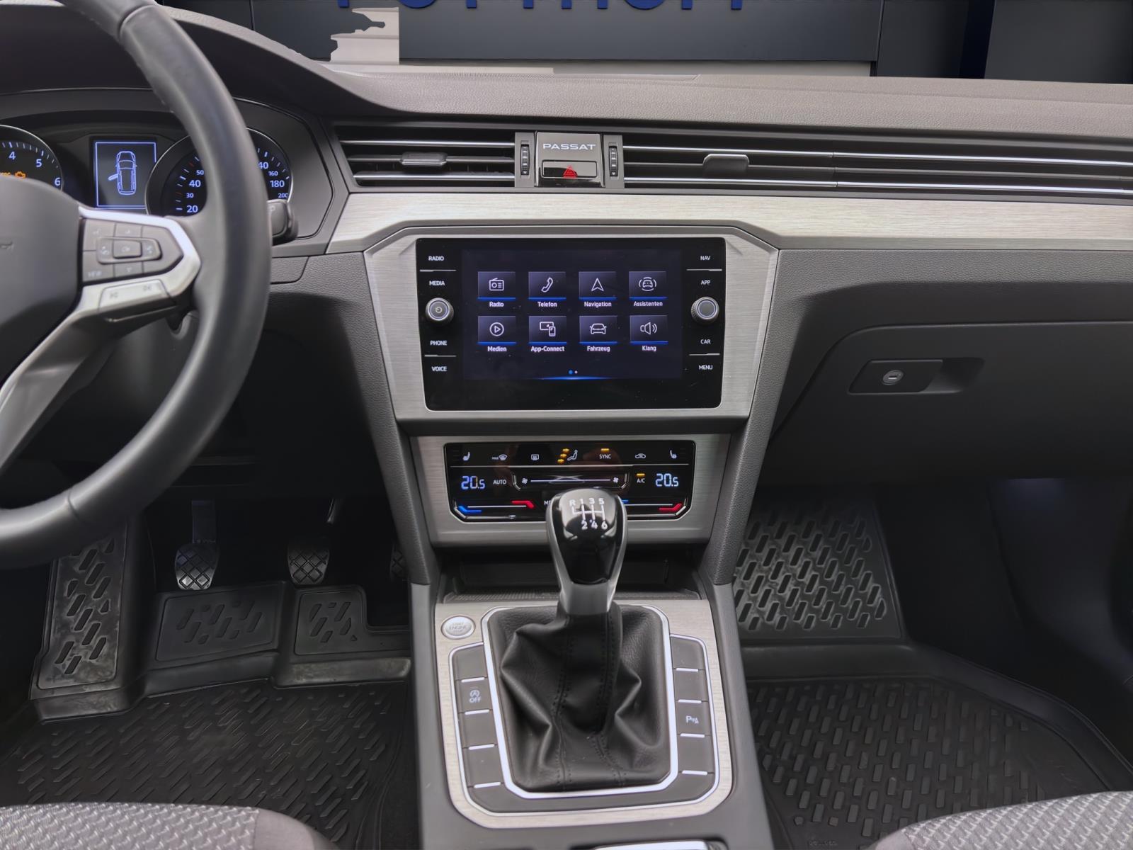 Volkswagen Passat Variant 1.5 TSI NAVI KAMERA SITZHZG PDC