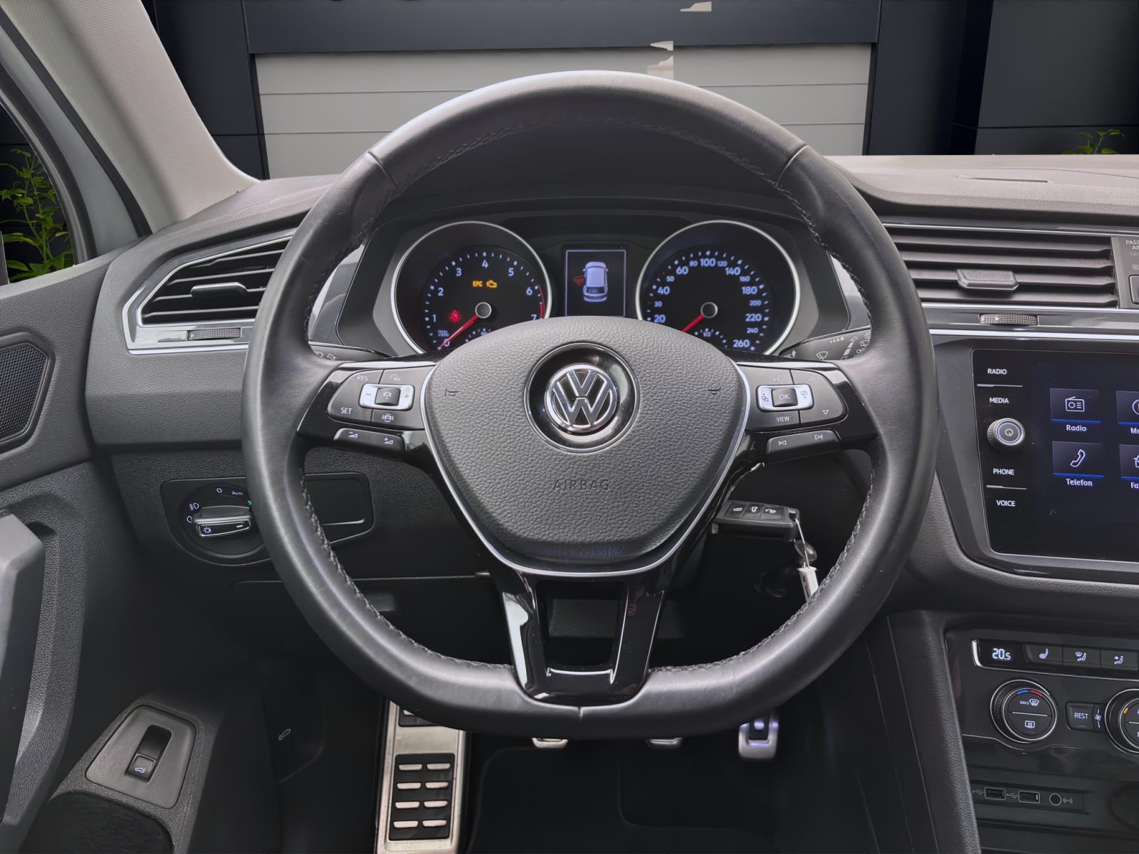 Volkswagen Tiguan 1.5 TSI COMFORTLINE NAVI AHK KAMERA PDC