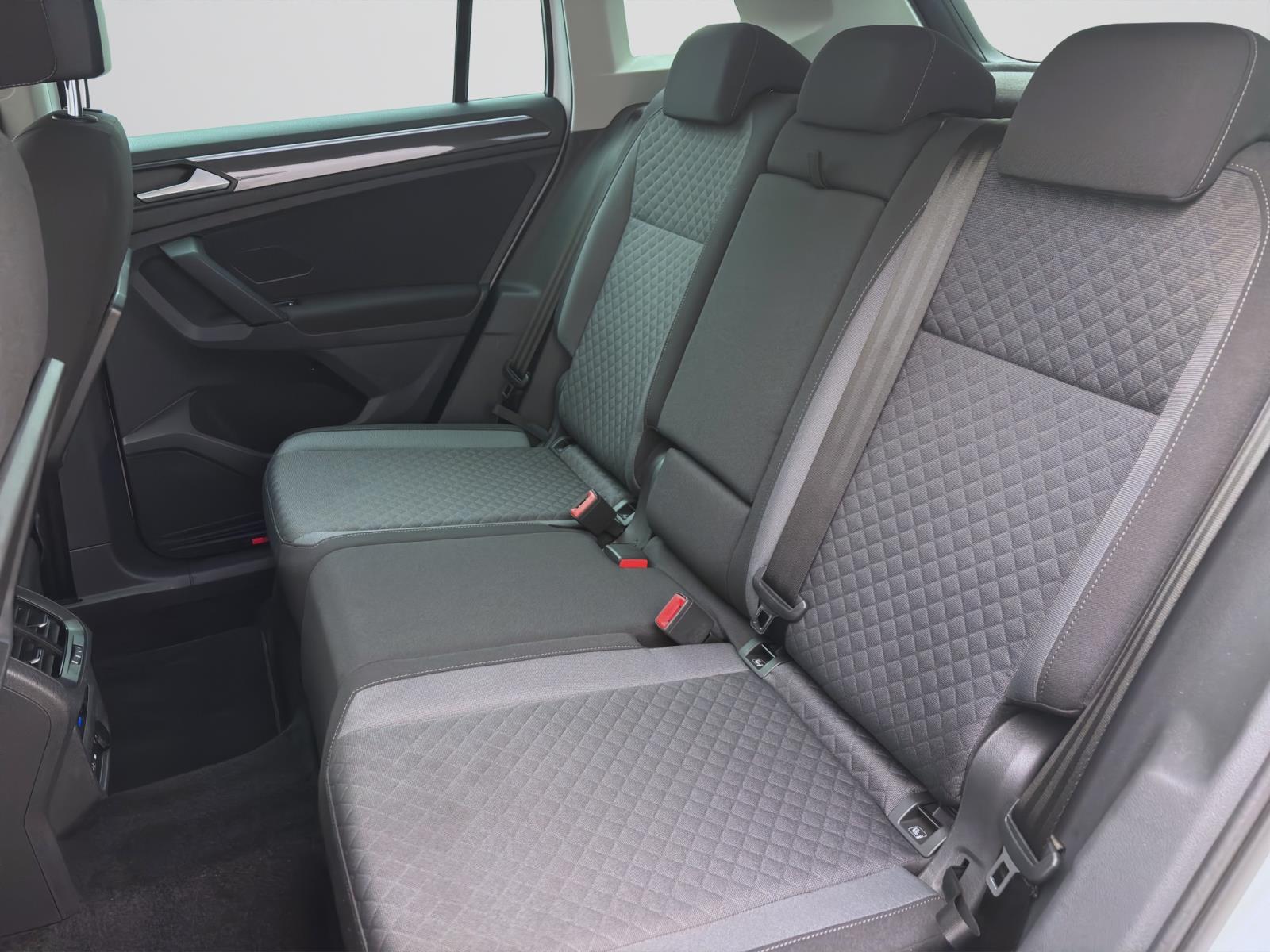 Volkswagen Tiguan 1.5 TSI COMFORTLINE NAVI AHK KAMERA PDC