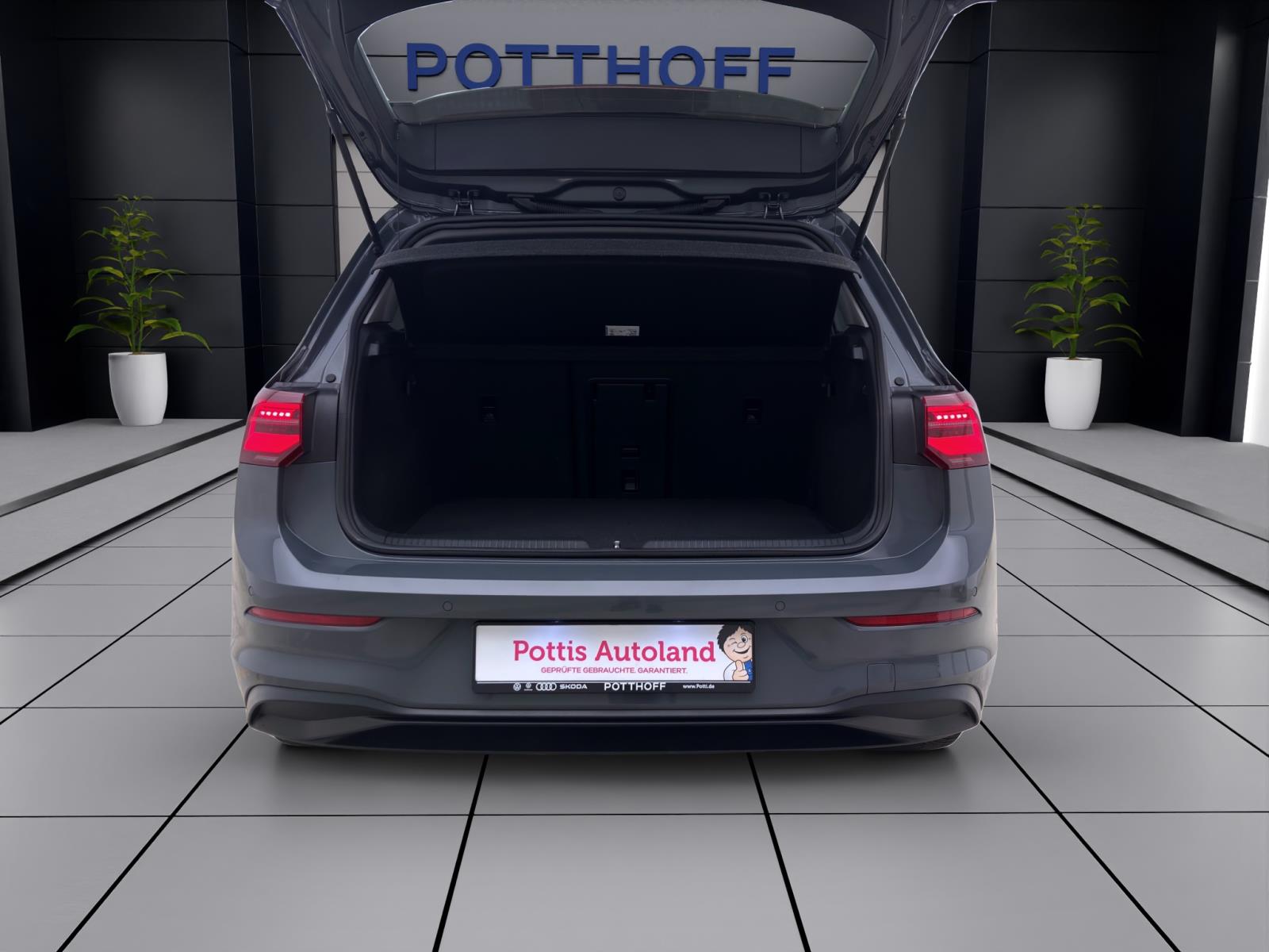 Volkswagen Golf 1.5 TSI LIFE IQ.LIGHT NAVI SITZHZG
