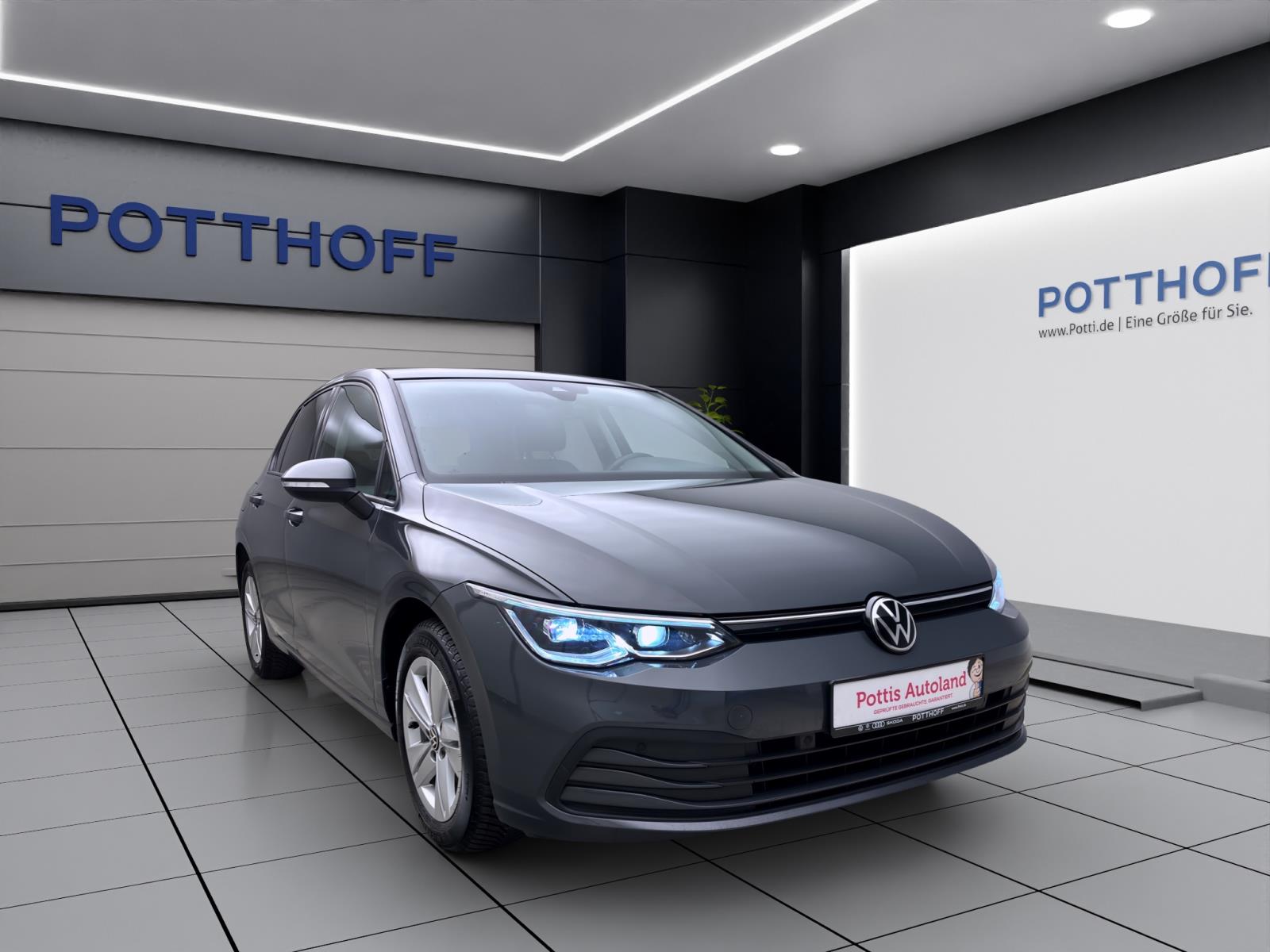 Volkswagen Golf 1.5 TSI LIFE IQ.LIGHT NAVI SITZHZG