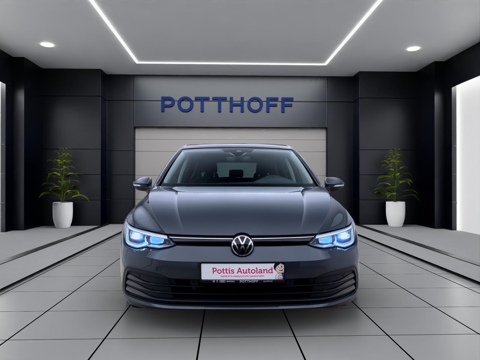 Volkswagen Golf 1.5 TSI LIFE IQ.LIGHT NAVI SITZHZG