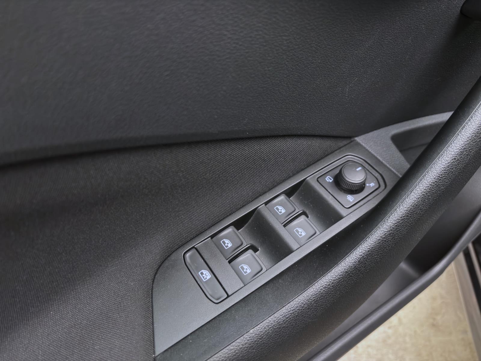 Skoda Kamiq 1.5 TSI DSG CLEVER AHK PDC LED NAVI