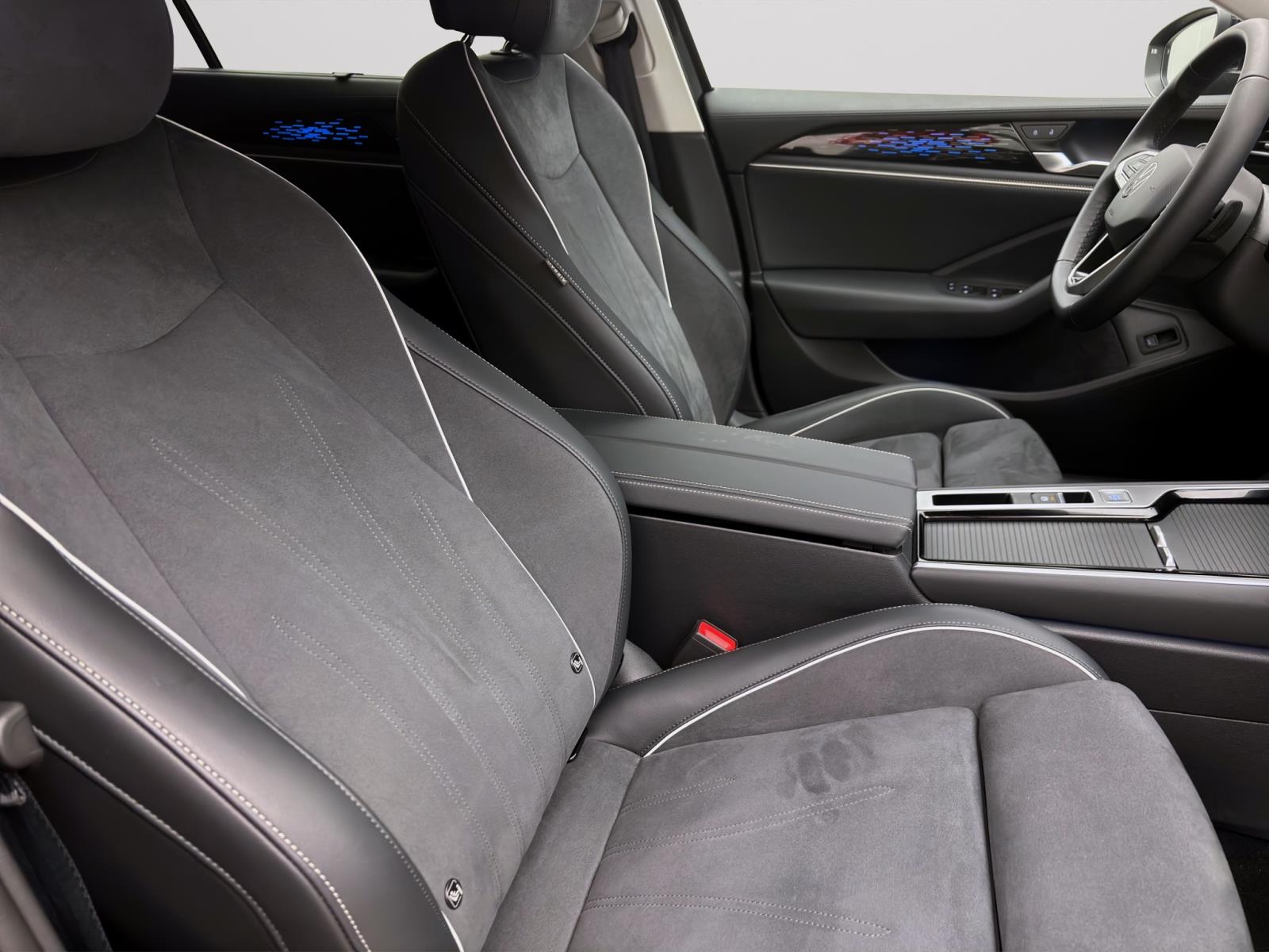 Volkswagen Passat Variant 2.0 TDI DSG ELEGANCE AHK NAVI KAMERA