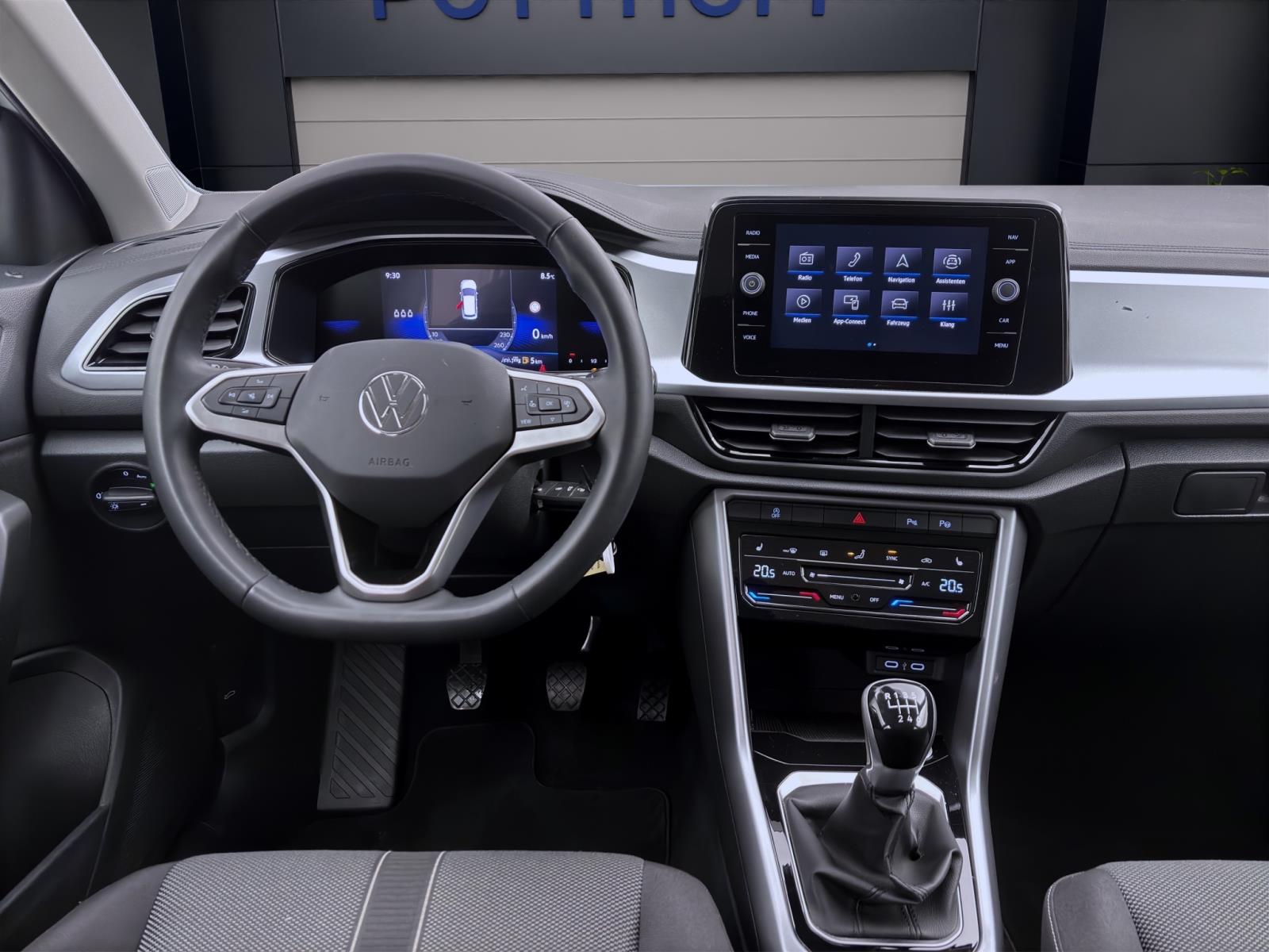 Volkswagen T-Roc 1.0 TSI LIFE NAVI KLIMA PDC LED