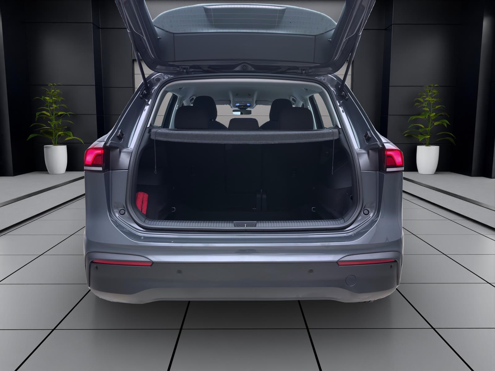 Volkswagen Tiguan 1.5 eTSI DSG NAVI AHK KAMERA PDC