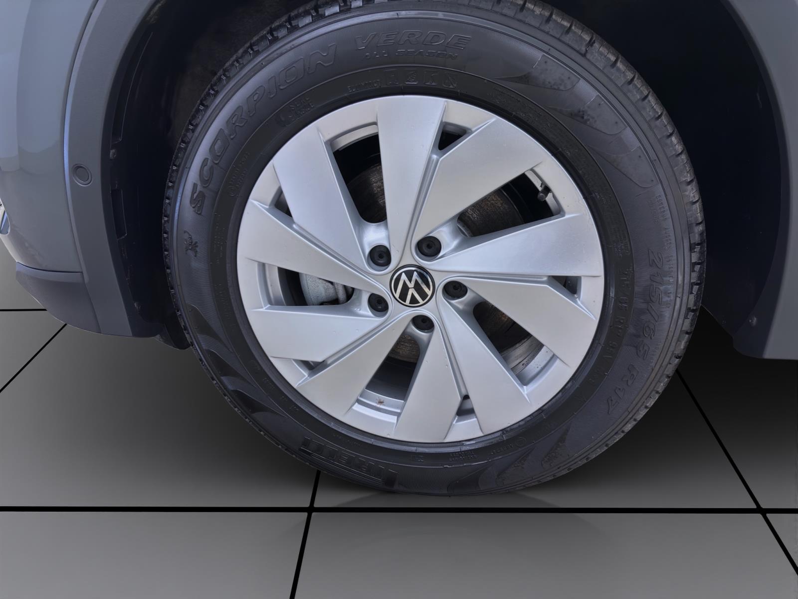 Volkswagen Tiguan 1.5 eTSI DSG NAVI AHK KAMERA PDC