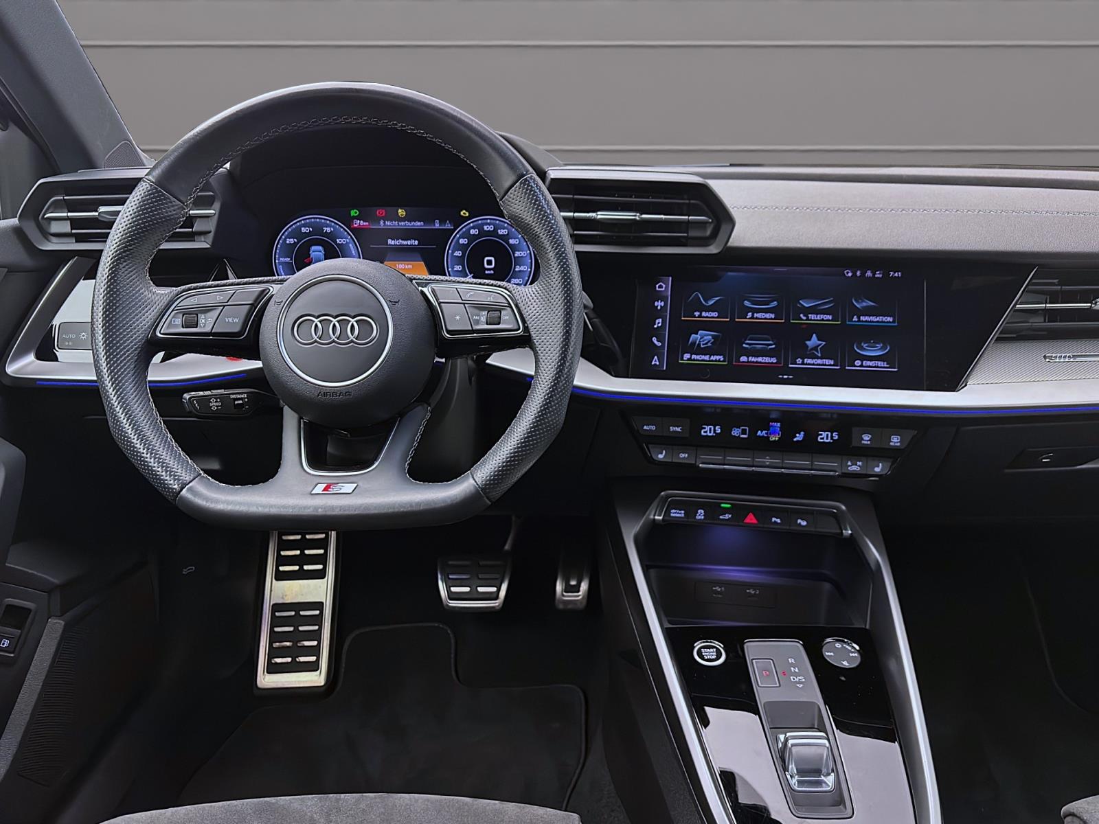 Audi A3 Sportback 40 TFSIe S LINE LED KAMERA NAVI PANO