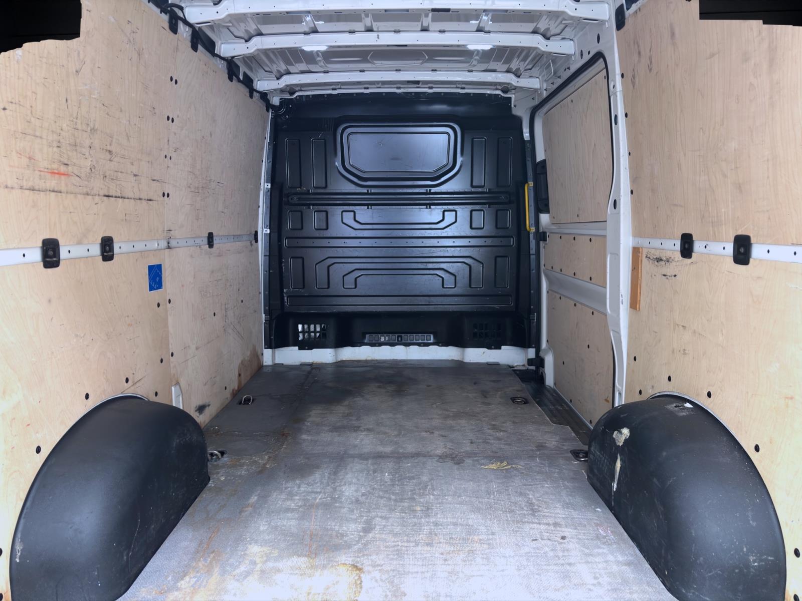 Bild 3: Volkswagen Crafter Kasten 30 TDI MITTEL ND BLUETOOTH DOPPELSITBANK