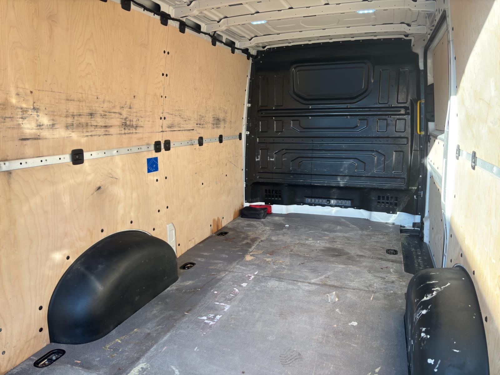 Volkswagen Crafter Kasten 30 TDI MITTEL ND BLUETOOTH DOPPELSITBANK