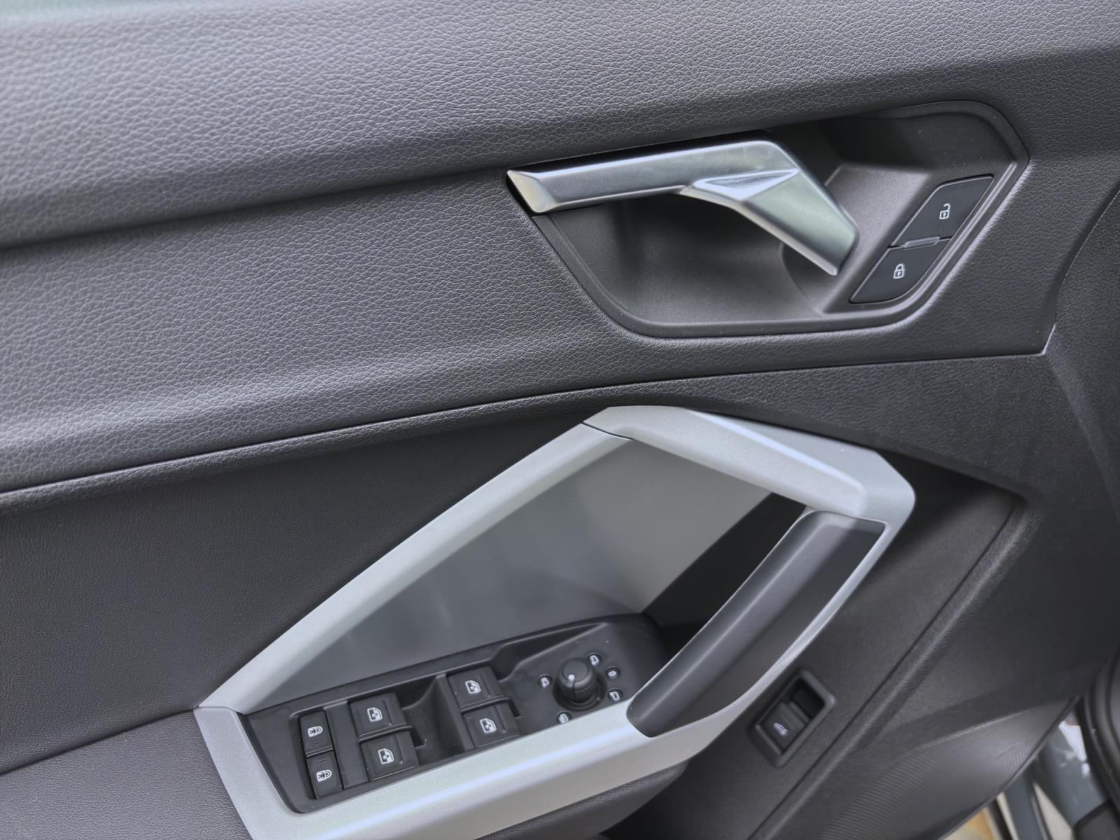 Audi Q3 TDI Q ADVANCED VIRTUAL GRA KAMERA LM18