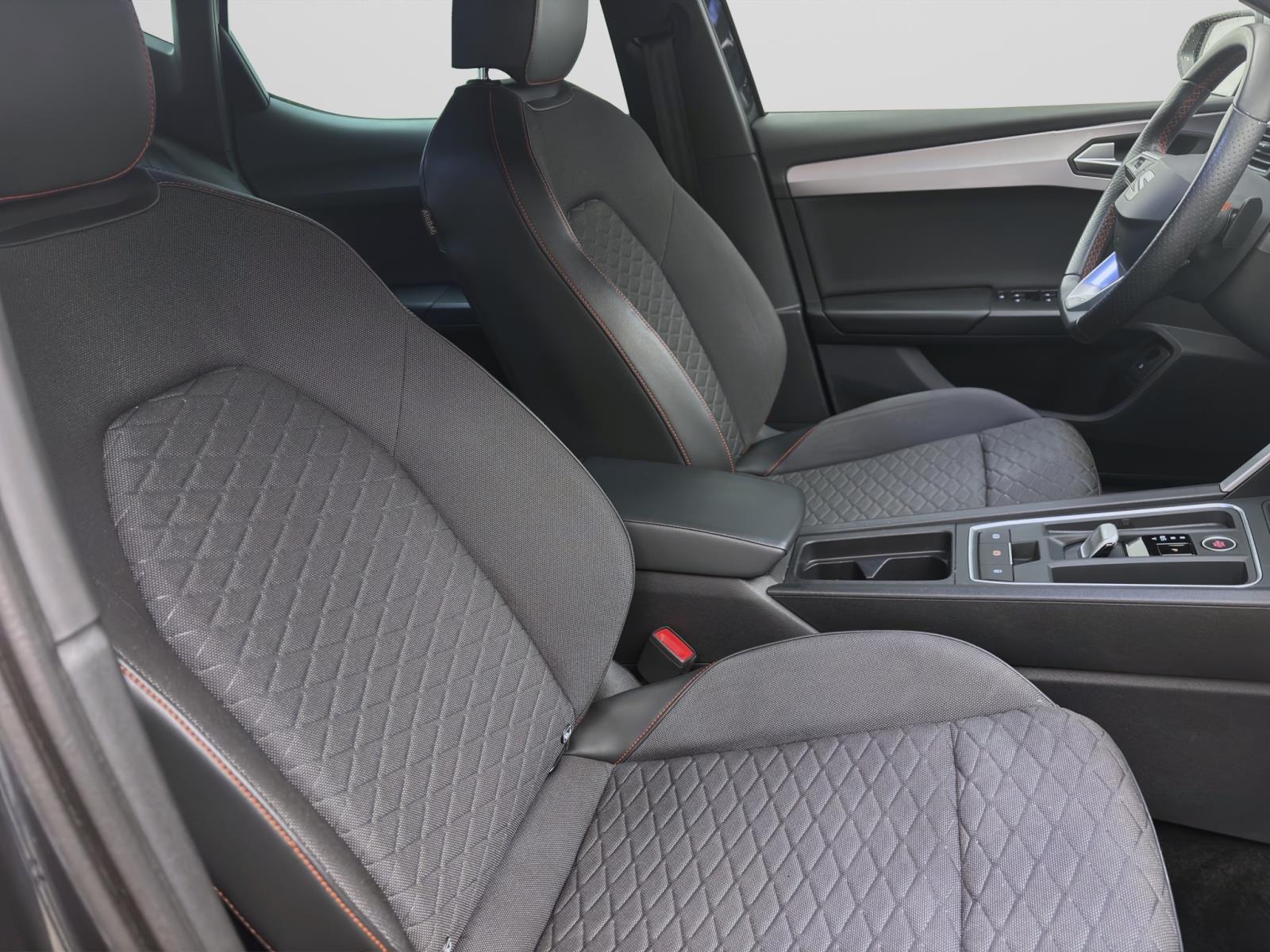 Seat Leon 1.4 TSI eHybrid DSG FR NAVI LED KAMERA SITZHZG