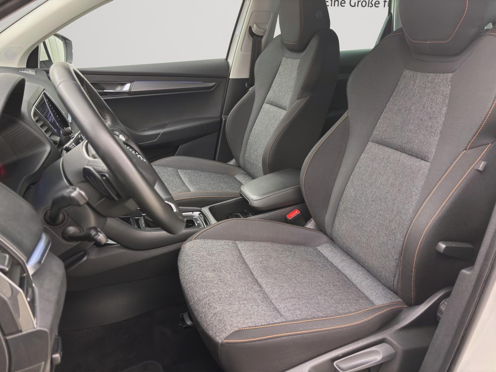 Skoda Karoq 2.0 TDI DSG CLEVER NAVI AHK KAMERA PDC