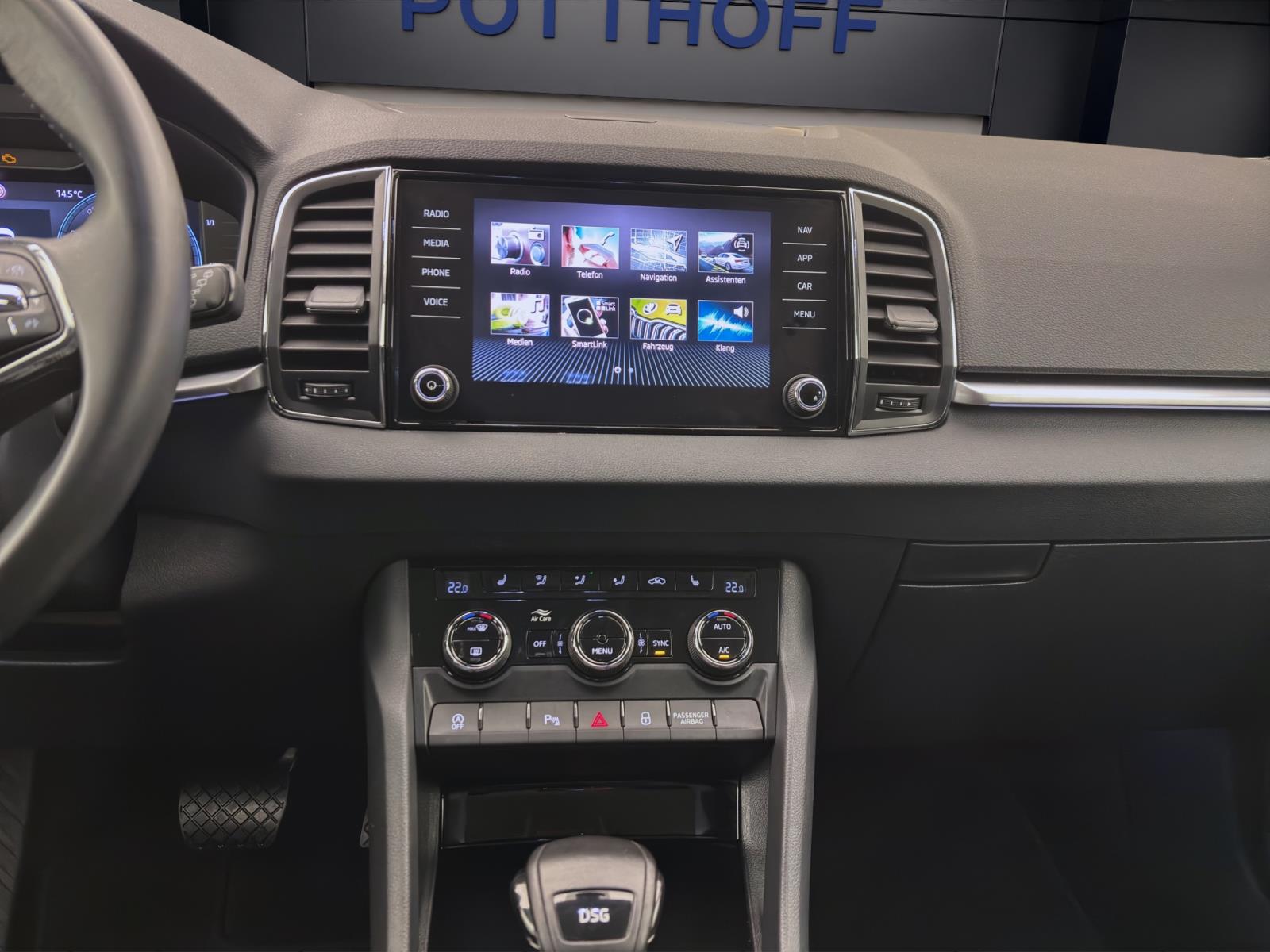 Skoda Karoq 2.0 TDI DSG CLEVER NAVI AHK KAMERA PDC