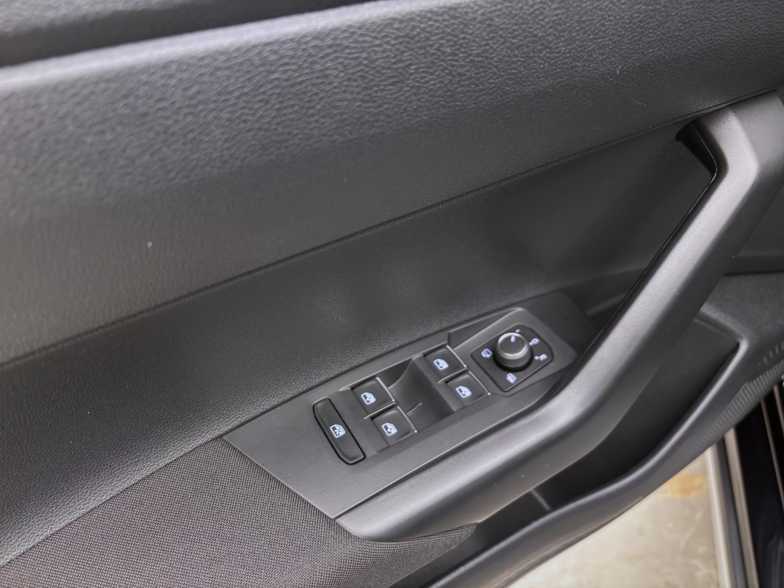 Volkswagen Taigo 1.0 TSI MOVE KLIMA PDC LED SITZHZG