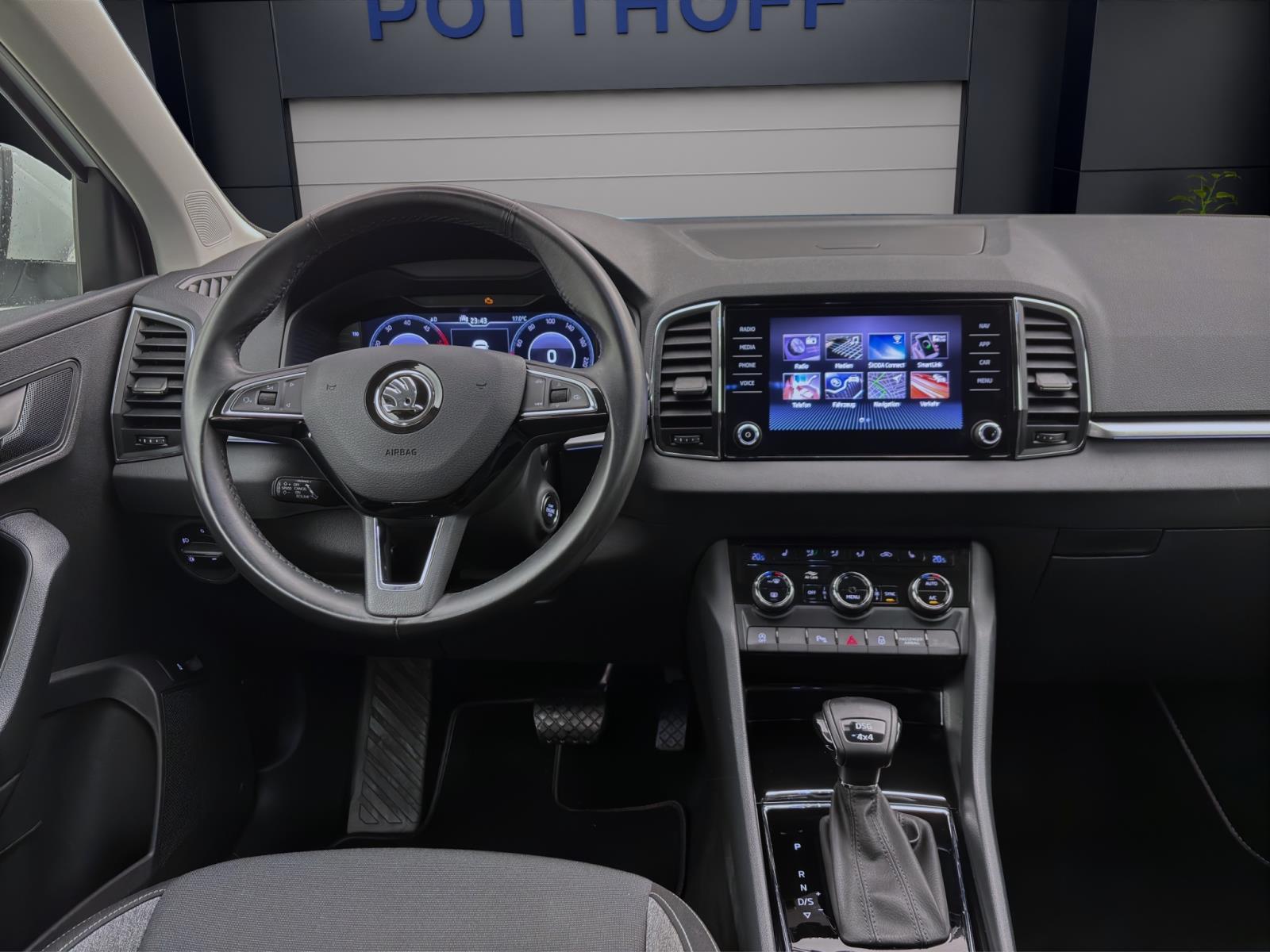 Skoda Karoq 2.0 TDI DSG 4x4 DRIVE 125 NAVI KAMERA ACC PDC
