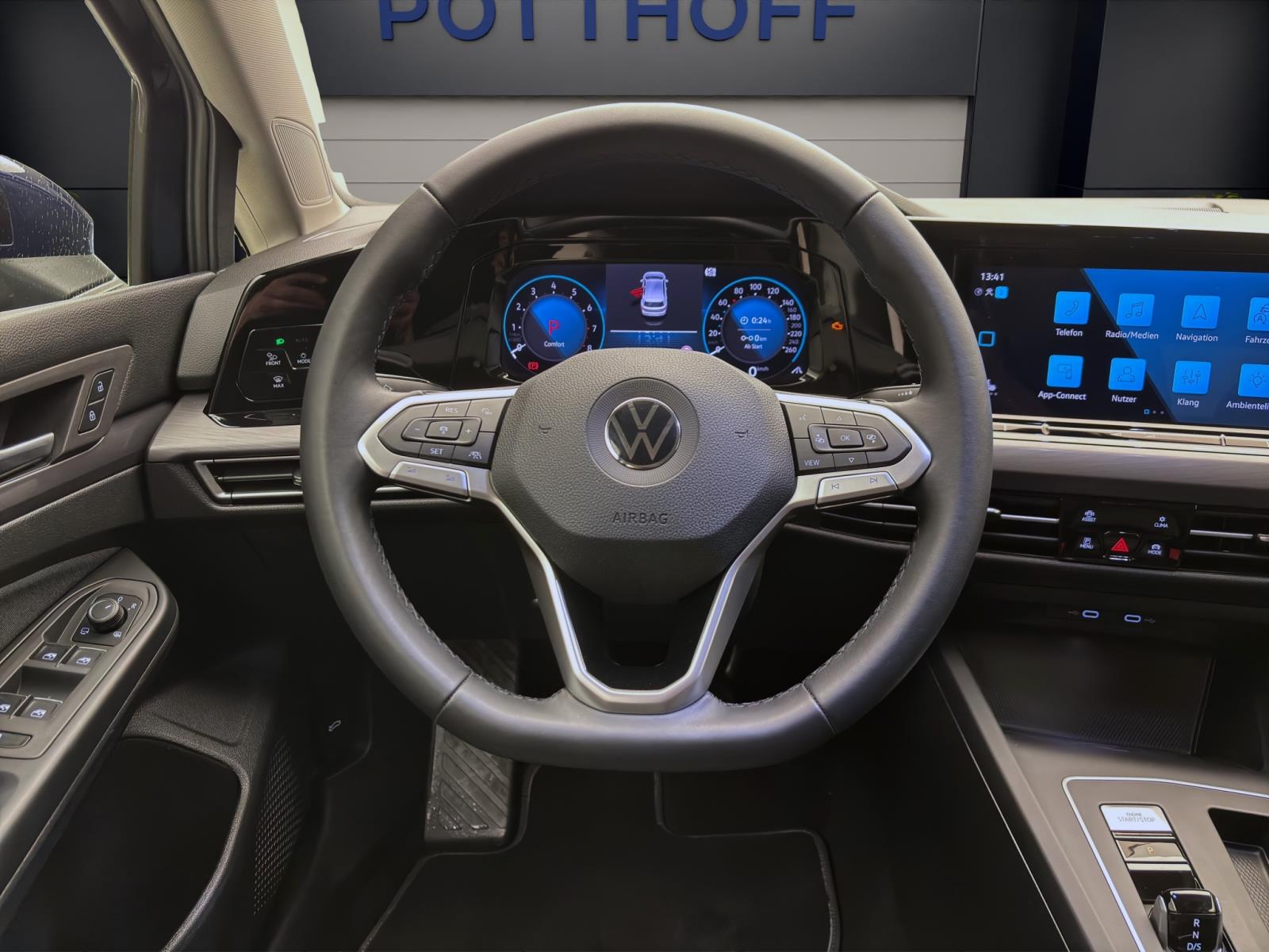 Volkswagen Golf 1.5 eTSI DSG STYLE NAVI IQ.LIGHT KAMERA