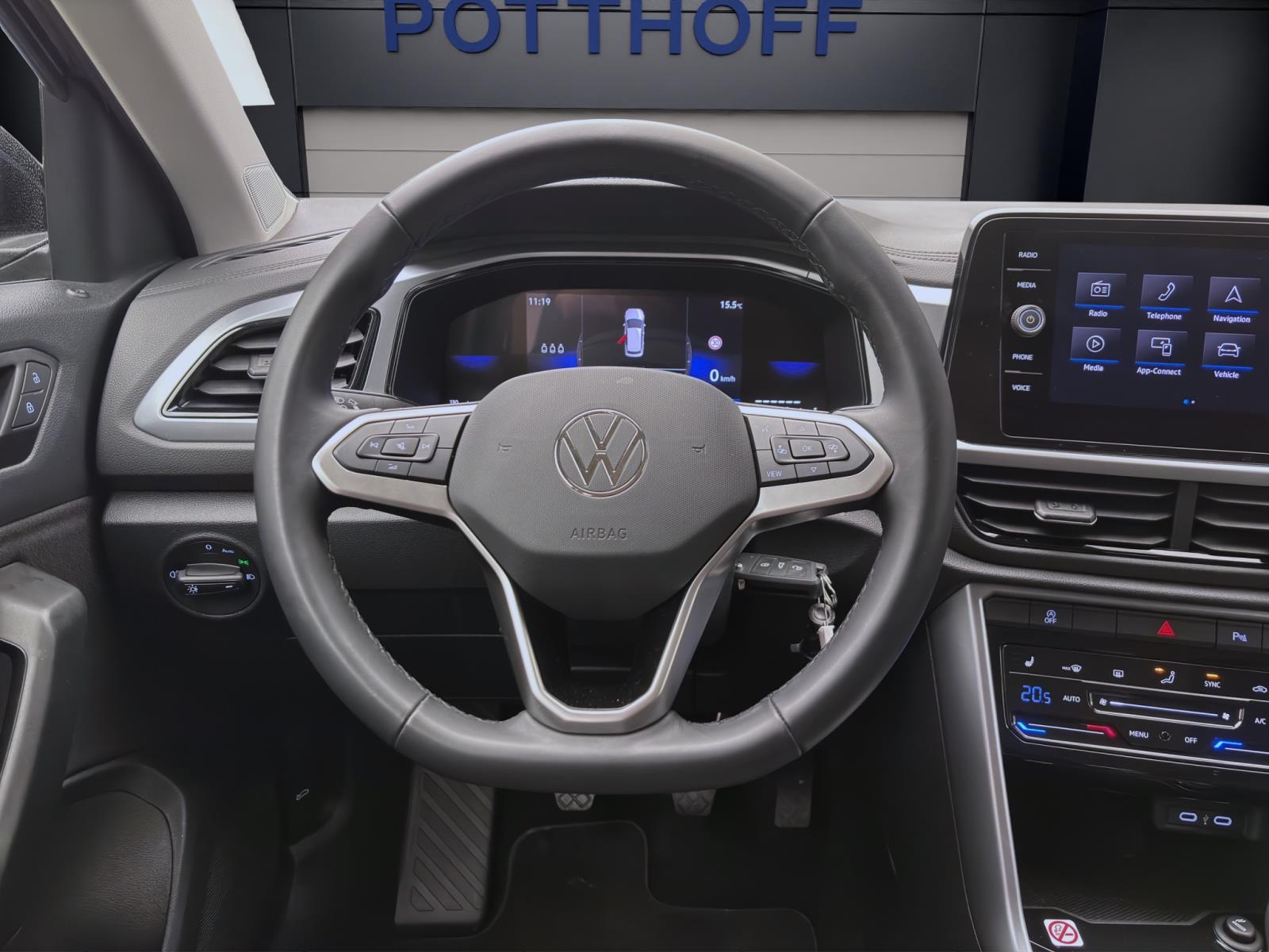 Volkswagen T-Roc 1.0 TSI LIFE NAVI KLIMA PDC SITZHZG