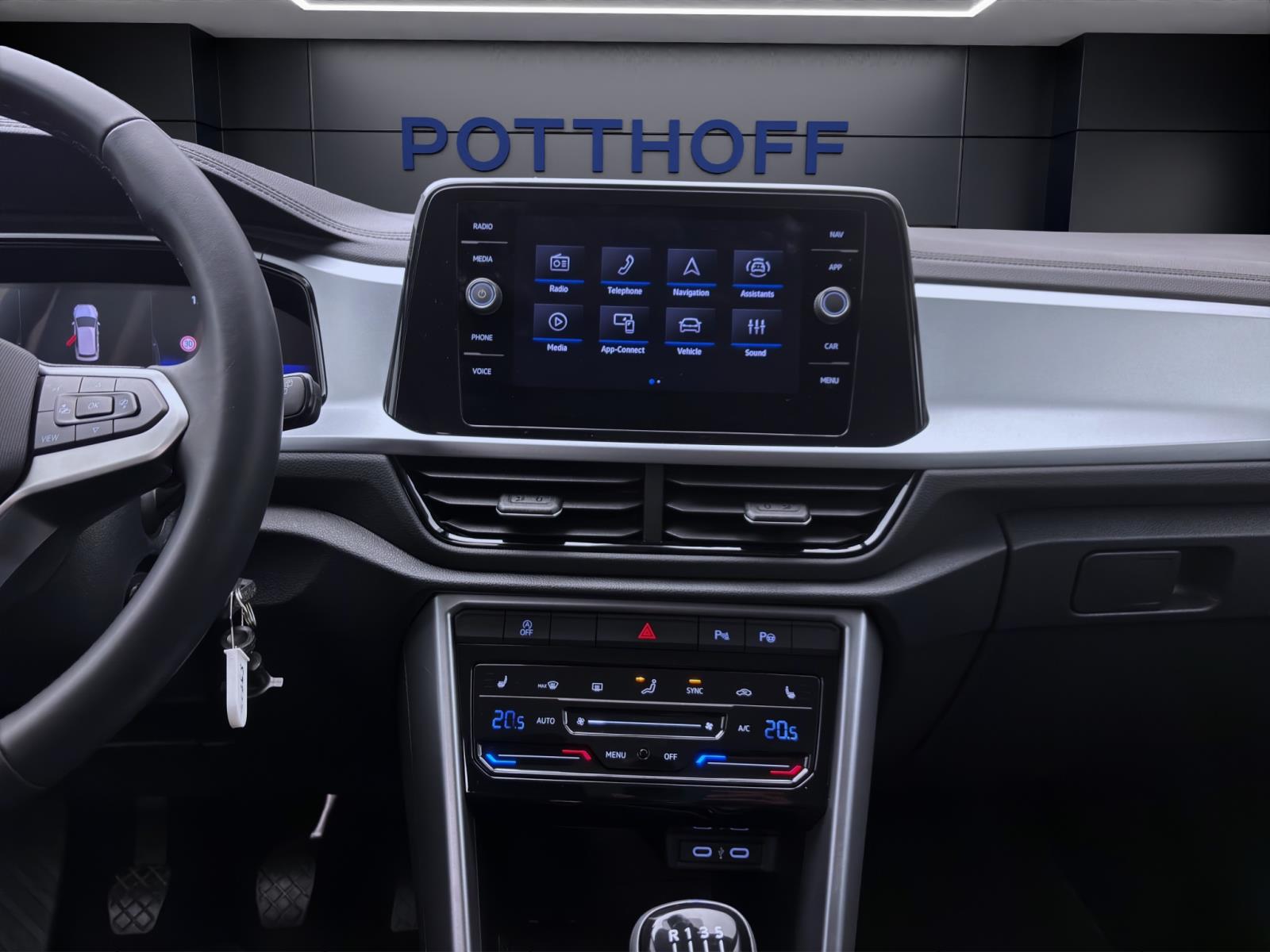 Volkswagen T-Roc 1.0 TSI LIFE NAVI KLIMA PDC SITZHZG
