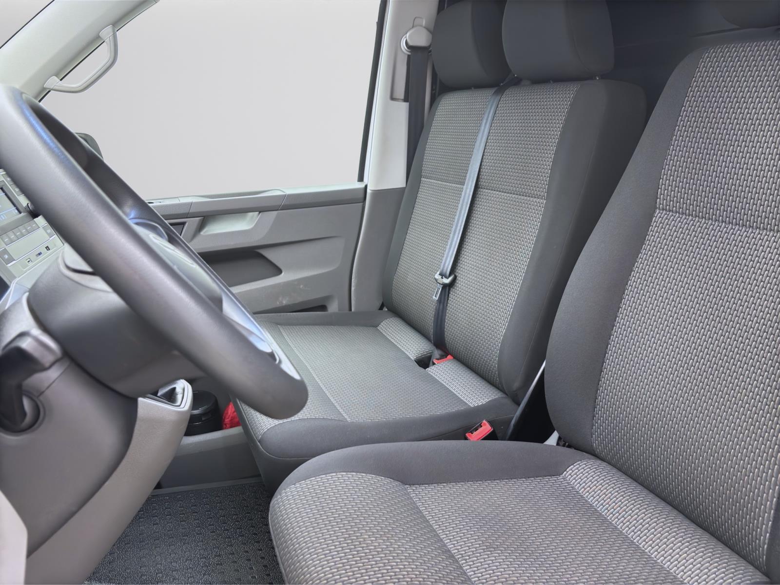 Volkswagen T6.1 Transporter Kasten 2.0 TDI KLIMA STANDHZG AHK