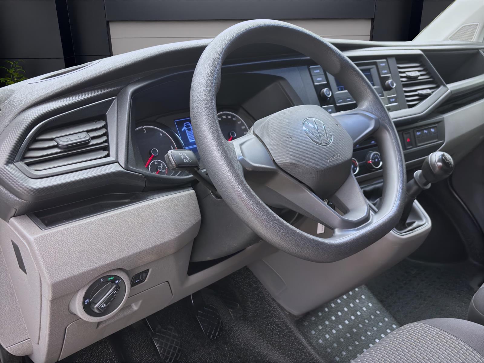 Volkswagen T6.1 Transporter Kasten 2.0 TDI KLIMA STANDHZG AHK