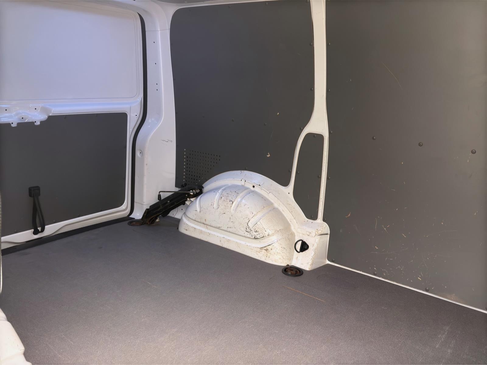 Volkswagen T6.1 Transporter Kasten 2.0 TDI KLIMA STANDHZG AHK