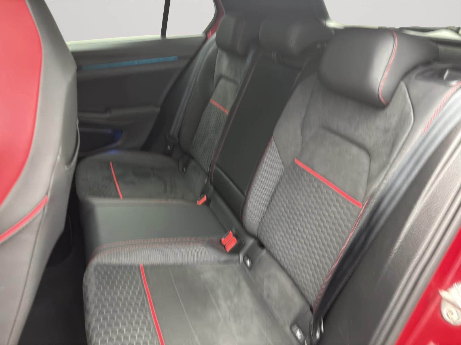 Volkswagen Golf GTI CLUBSPORT NAVI ACC PDC LM18