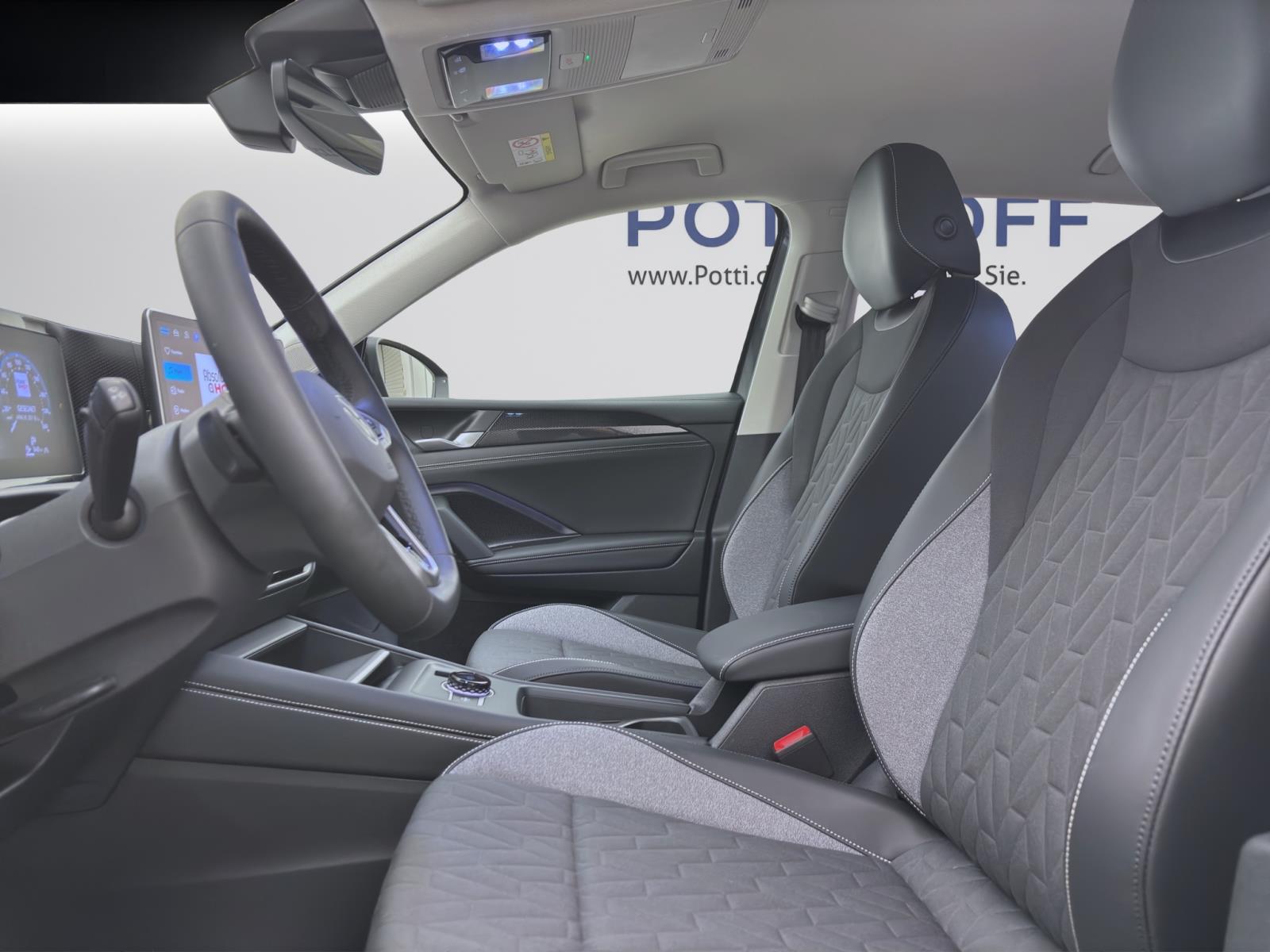 Volkswagen Tiguan 1.5 eTSI DSG GOAL NAVI AHK ACC KAMERA