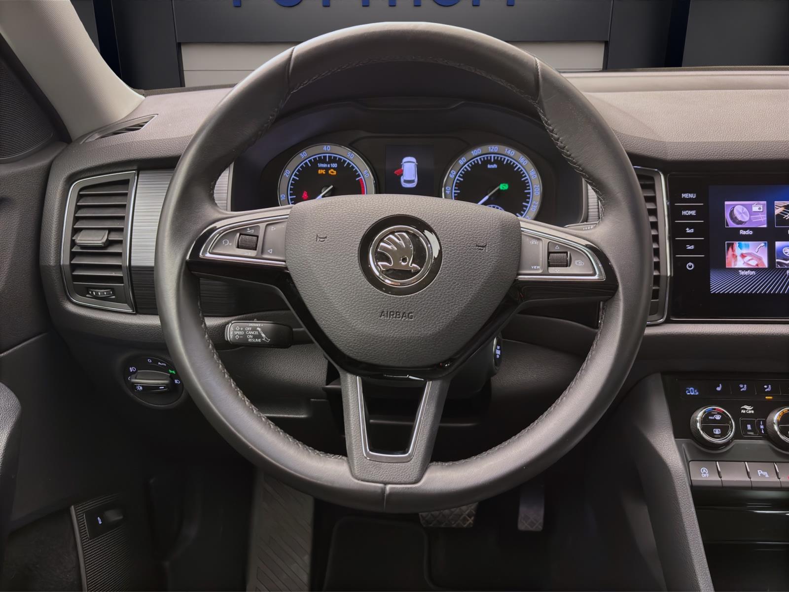 Skoda Kodiaq 2.0 TSI DSG 4x4 SOLEIL STANDHZG AHK NAVI KAMERA