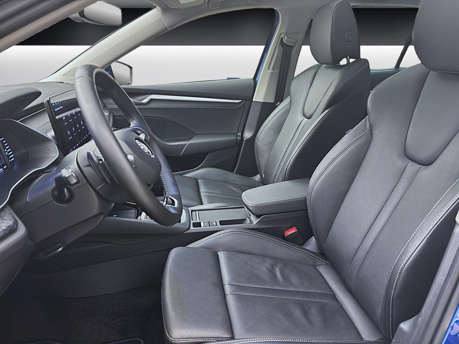 Bild 8: Skoda Octavia Combi 2.0 TDI DSG SELECTION AHK PANO 360° HuD