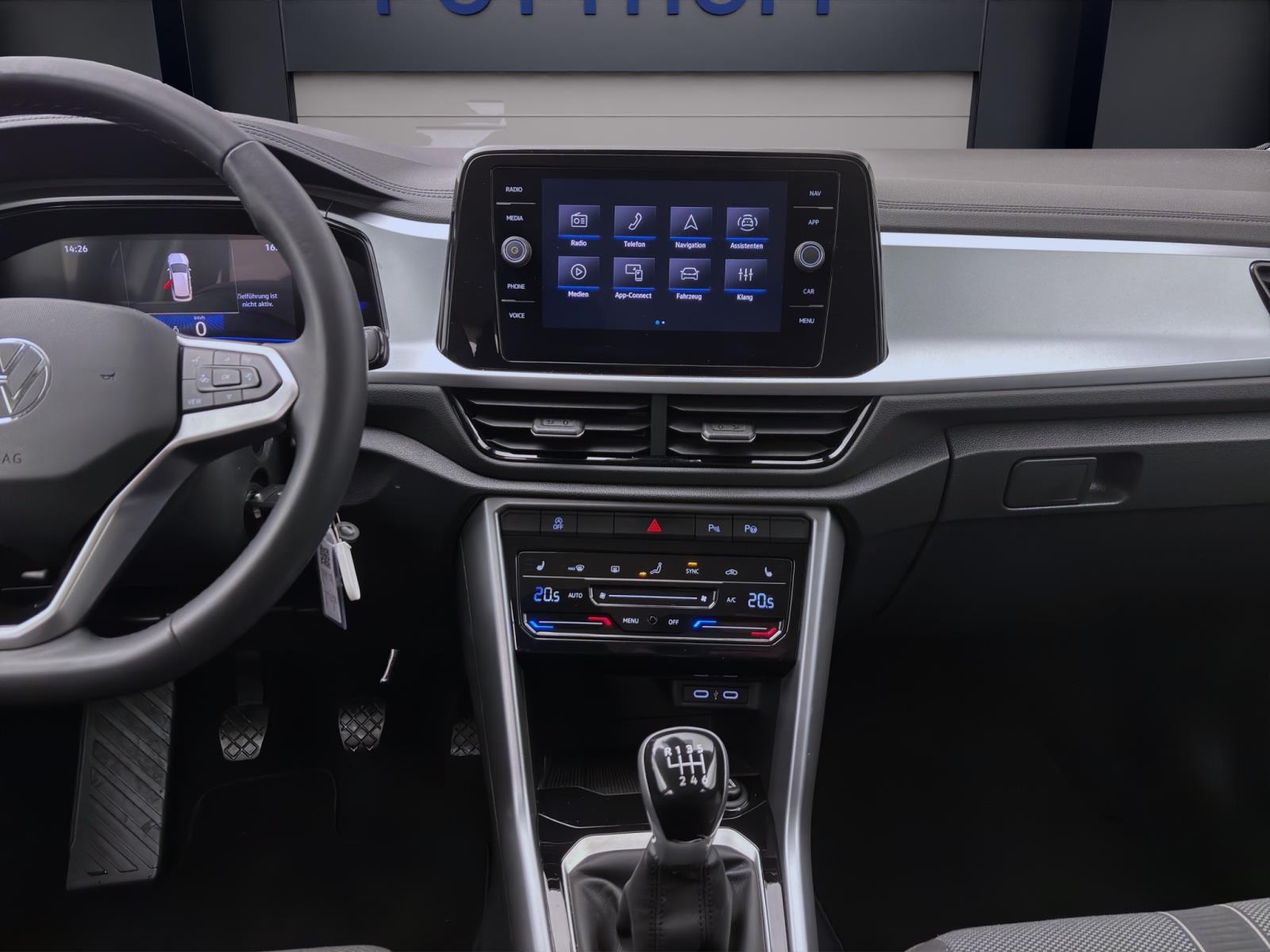Volkswagen T-Roc 1.0 TSI LIFE NAVI LED SITZHZG LM16