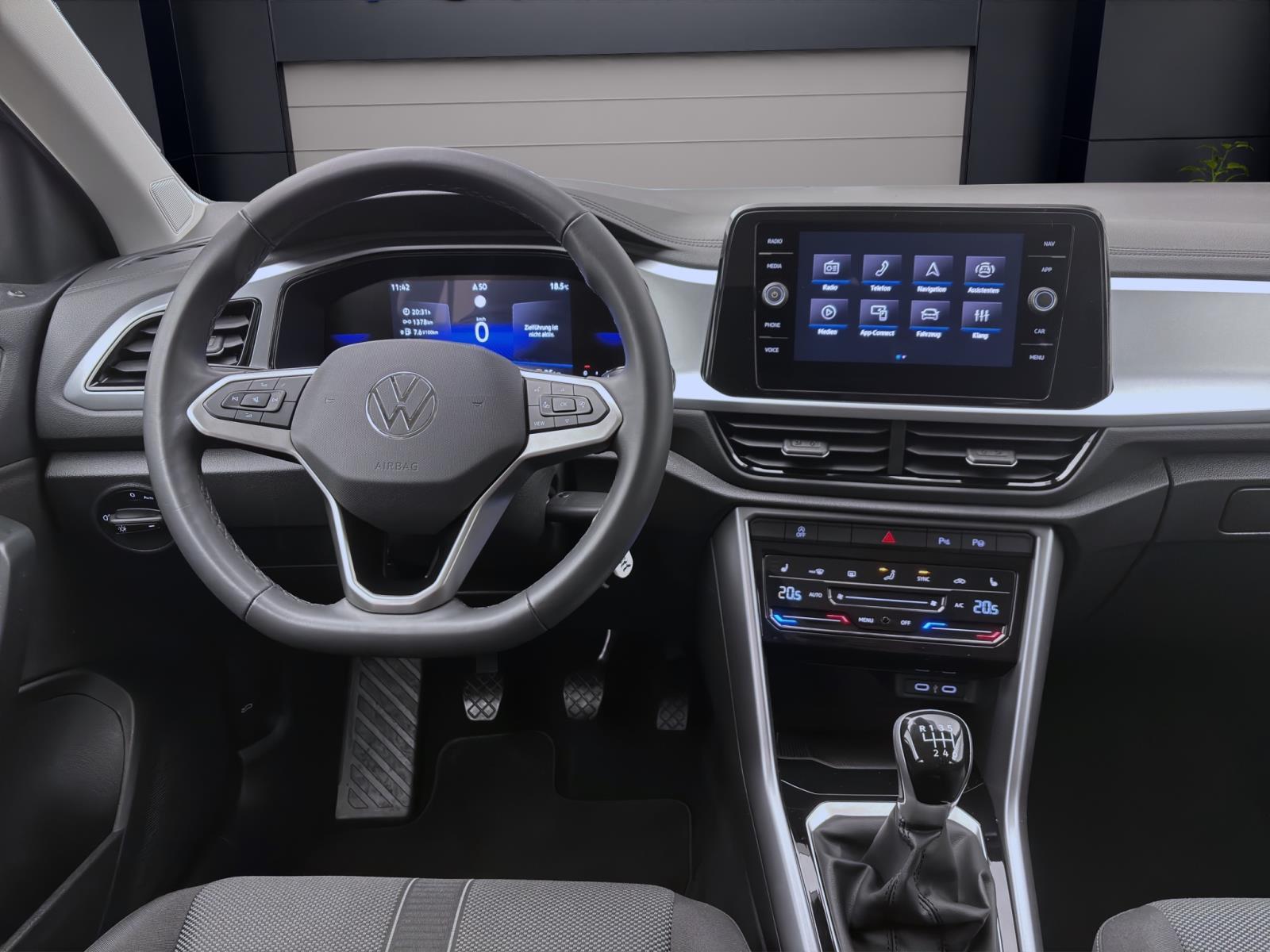 Volkswagen T-Roc 1.0 TSI LIFE NAVI LED SITZHZG LM16