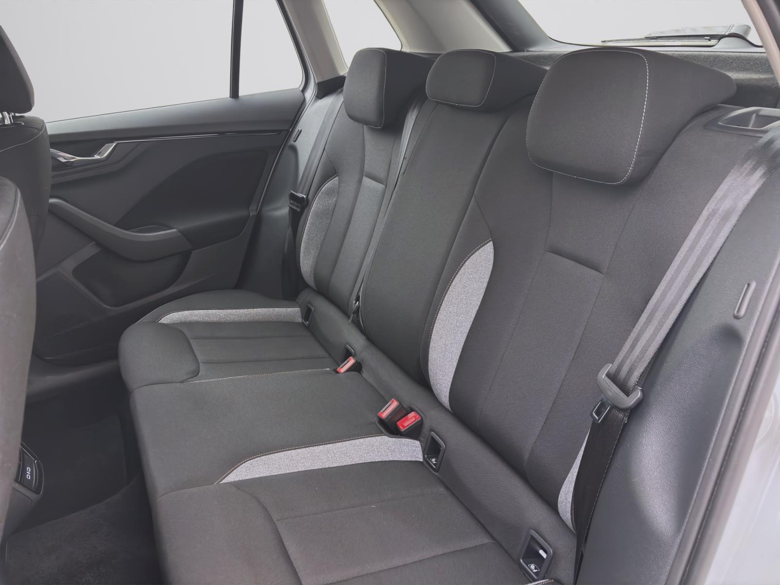 Skoda Kamiq 1.0 TSI DSG SELECTION MATRIX KAMERA SITZHZG GRA