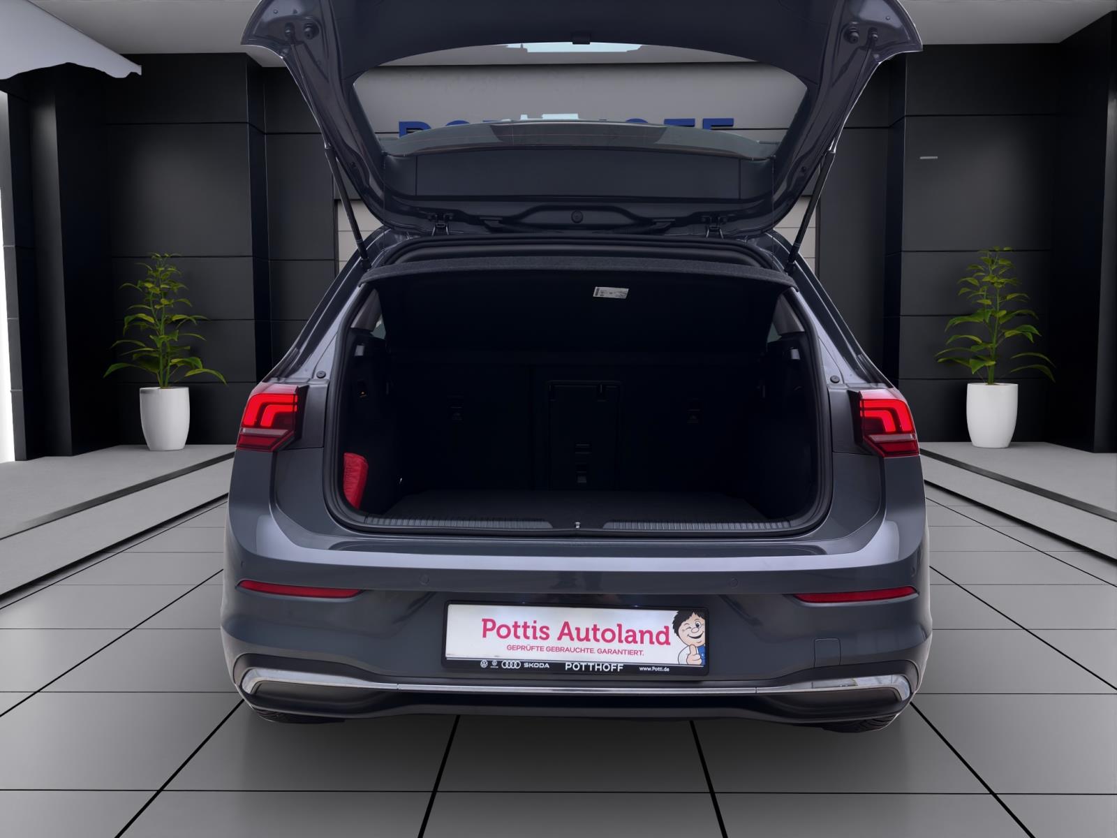 Volkswagen Golf 1.5 TSI GOAL NAVI AHK PDC LED