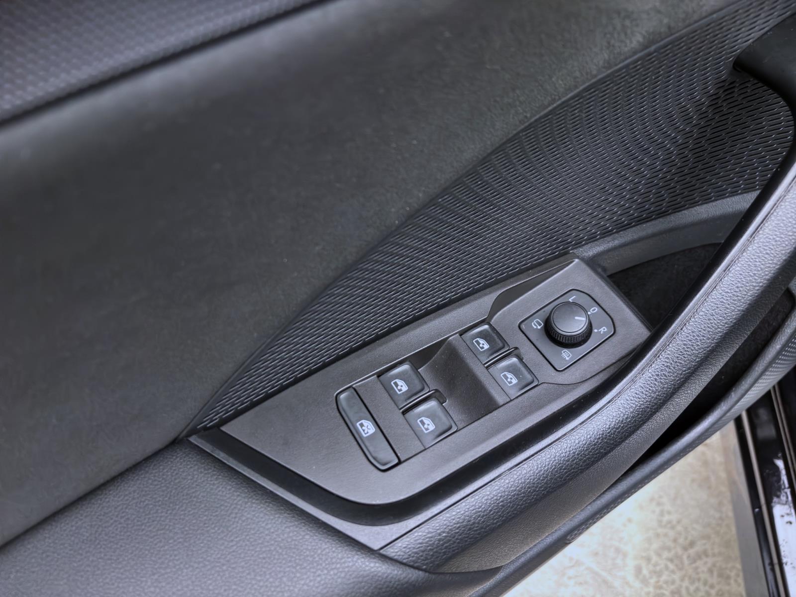 Skoda Octavia Combi iV RS KAMERA NAVI HuD LM19