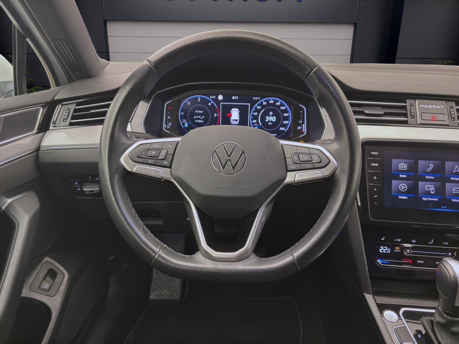 Volkswagen Passat Variant 2.0 TDI DSG BUSINESS AHK ACC NAVI PDC