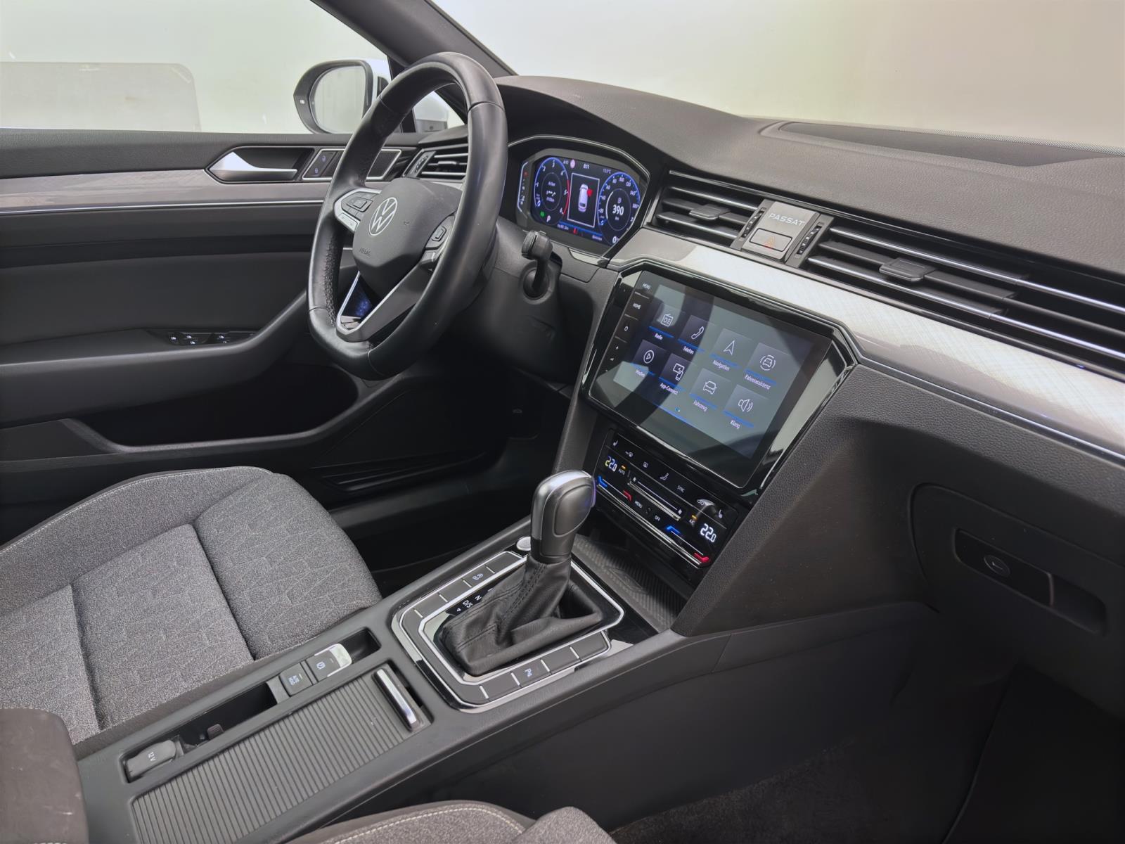 Volkswagen Passat Variant 2.0 TDI DSG BUSINESS AHK ACC NAVI PDC