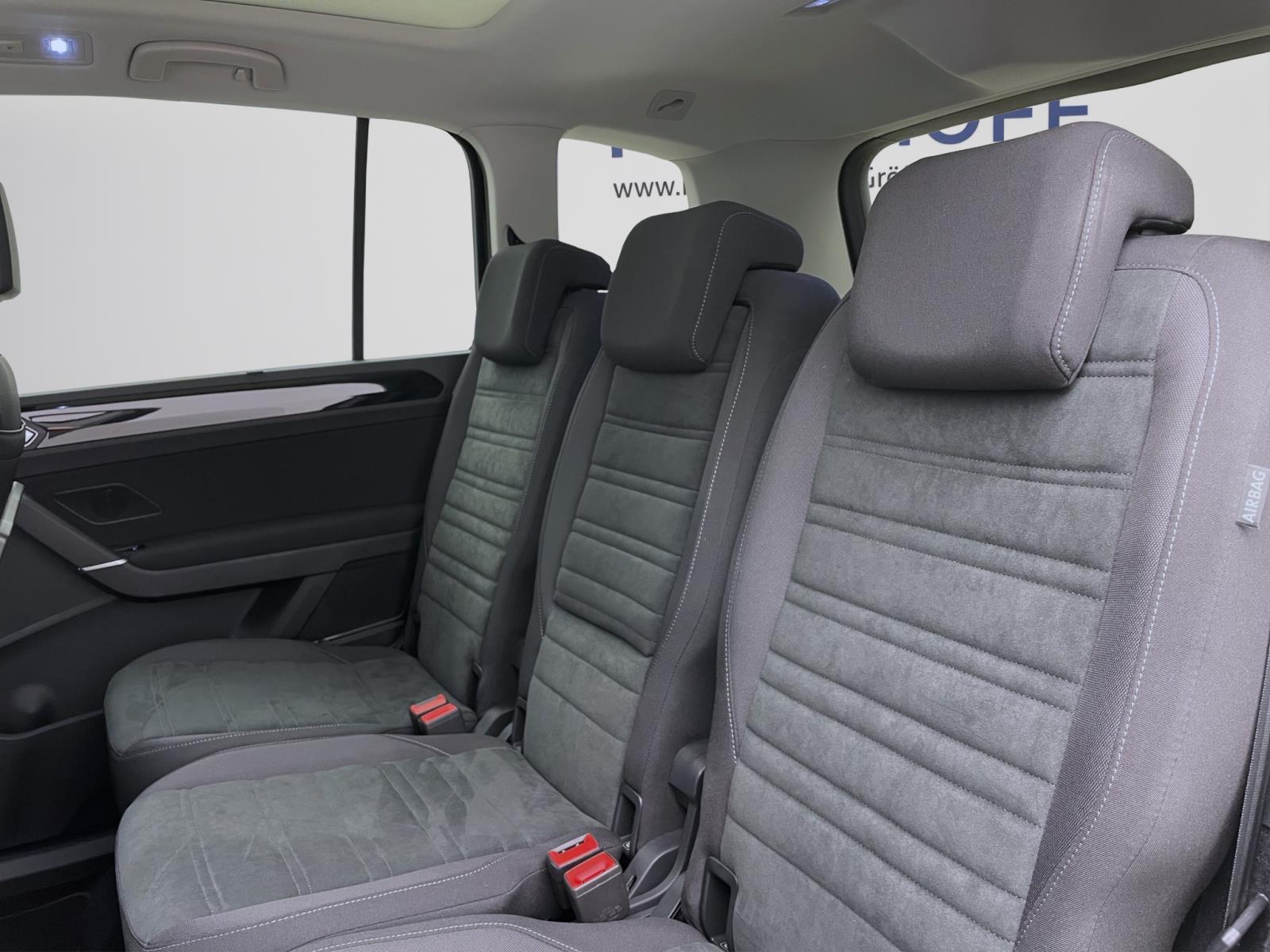 Volkswagen Touran 1.5 TSI DSG HIGHLINE PANO AHK NAVI KAMERA