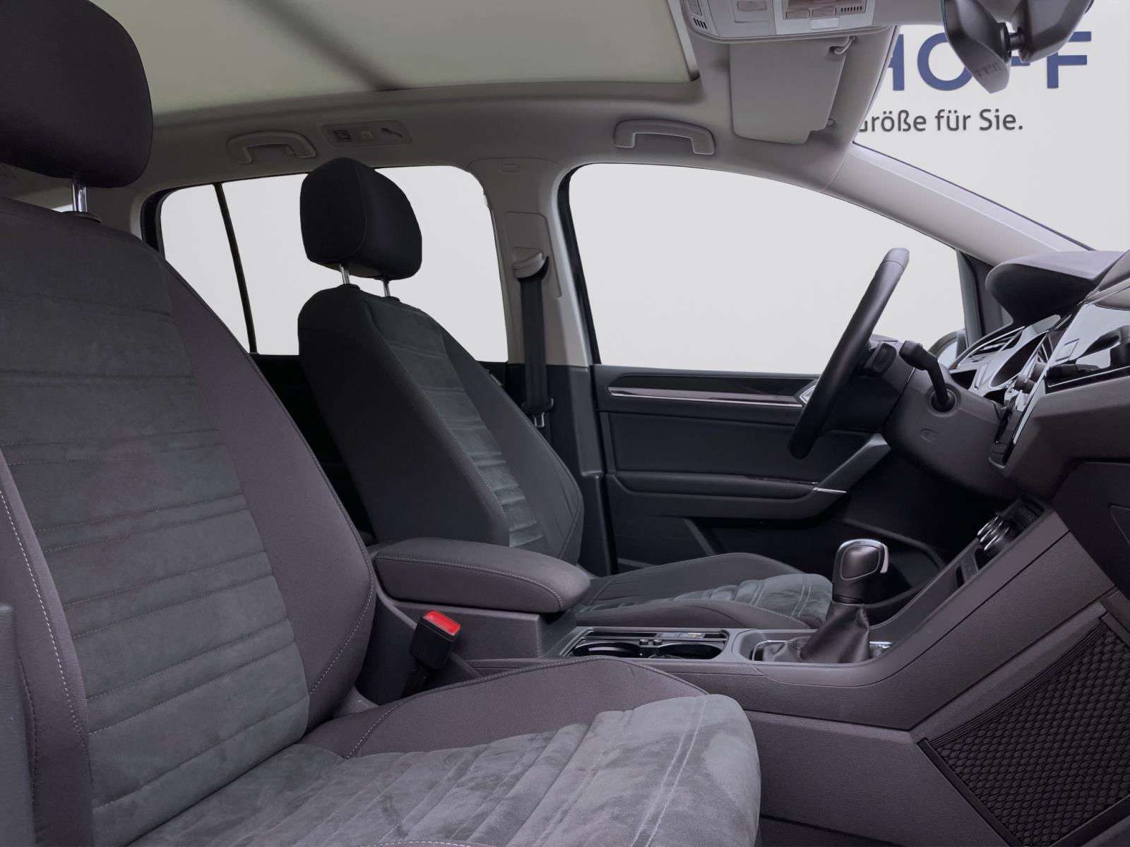 Volkswagen Touran 1.5 TSI DSG HIGHLINE PANO AHK NAVI KAMERA