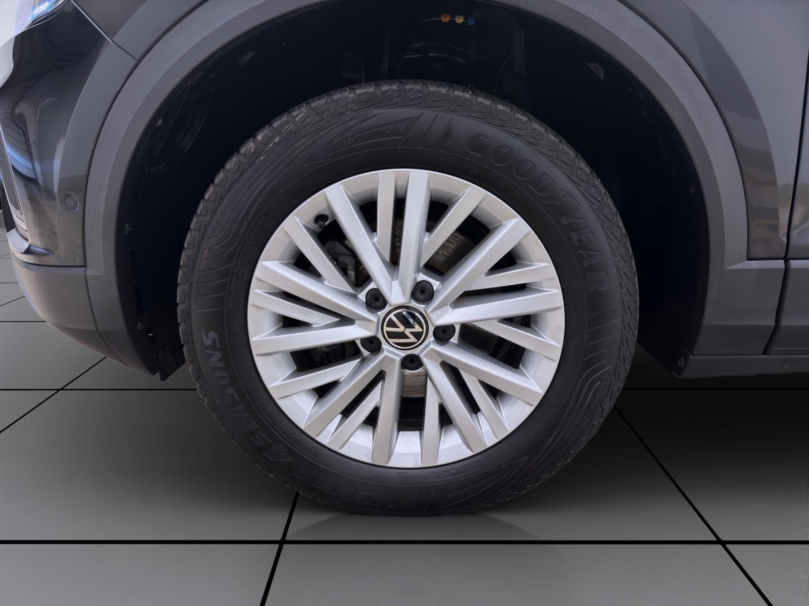 Volkswagen T-Roc 1.0 TSI LIFE NAVI LED PDC SITZHZG