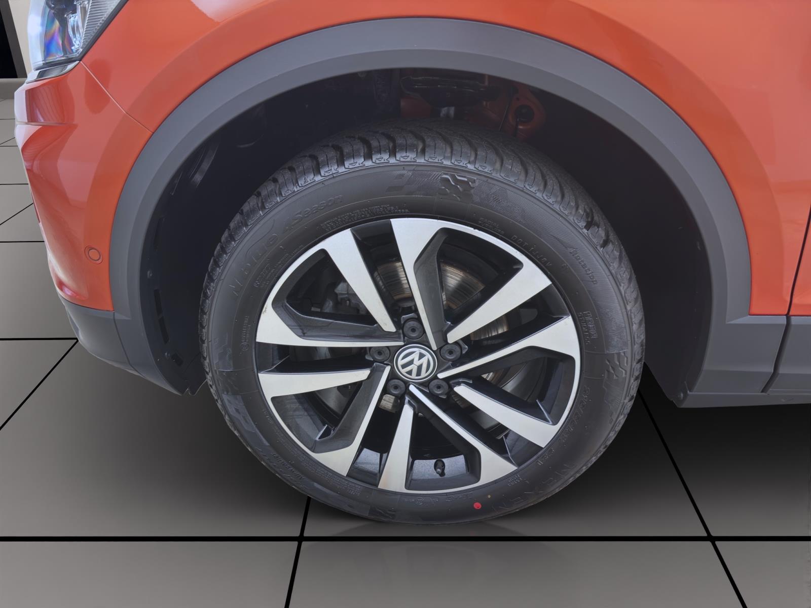 Volkswagen T-Roc 1.6 TDI IQ.DRIVE STANDHZG AHK ACC LED