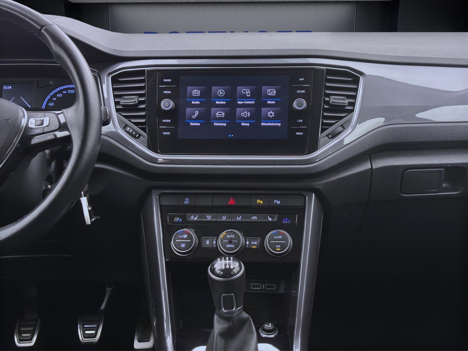 Volkswagen T-Roc 1.6 TDI IQ.DRIVE STANDHZG AHK ACC LED