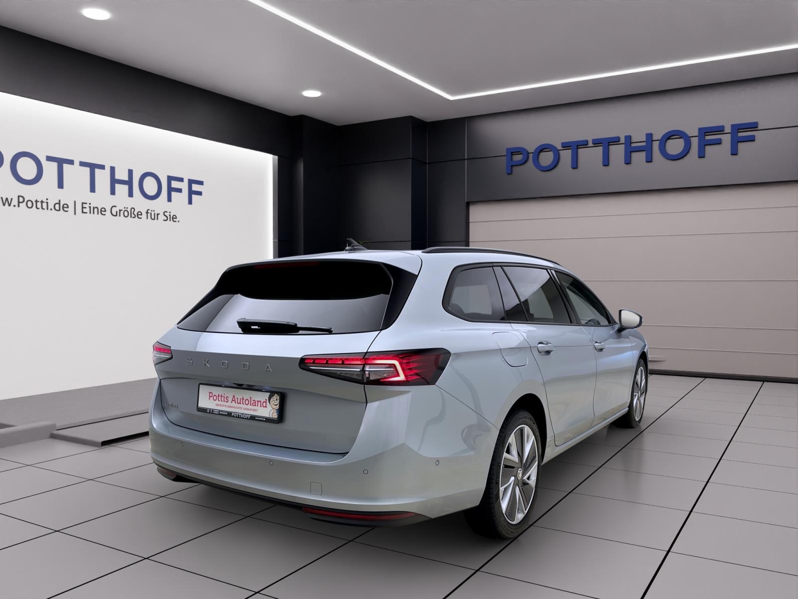 Bild 4: Skoda Superb Combi 2.0 TDI DSG SELECTION AHK NAV MATRIX 360°