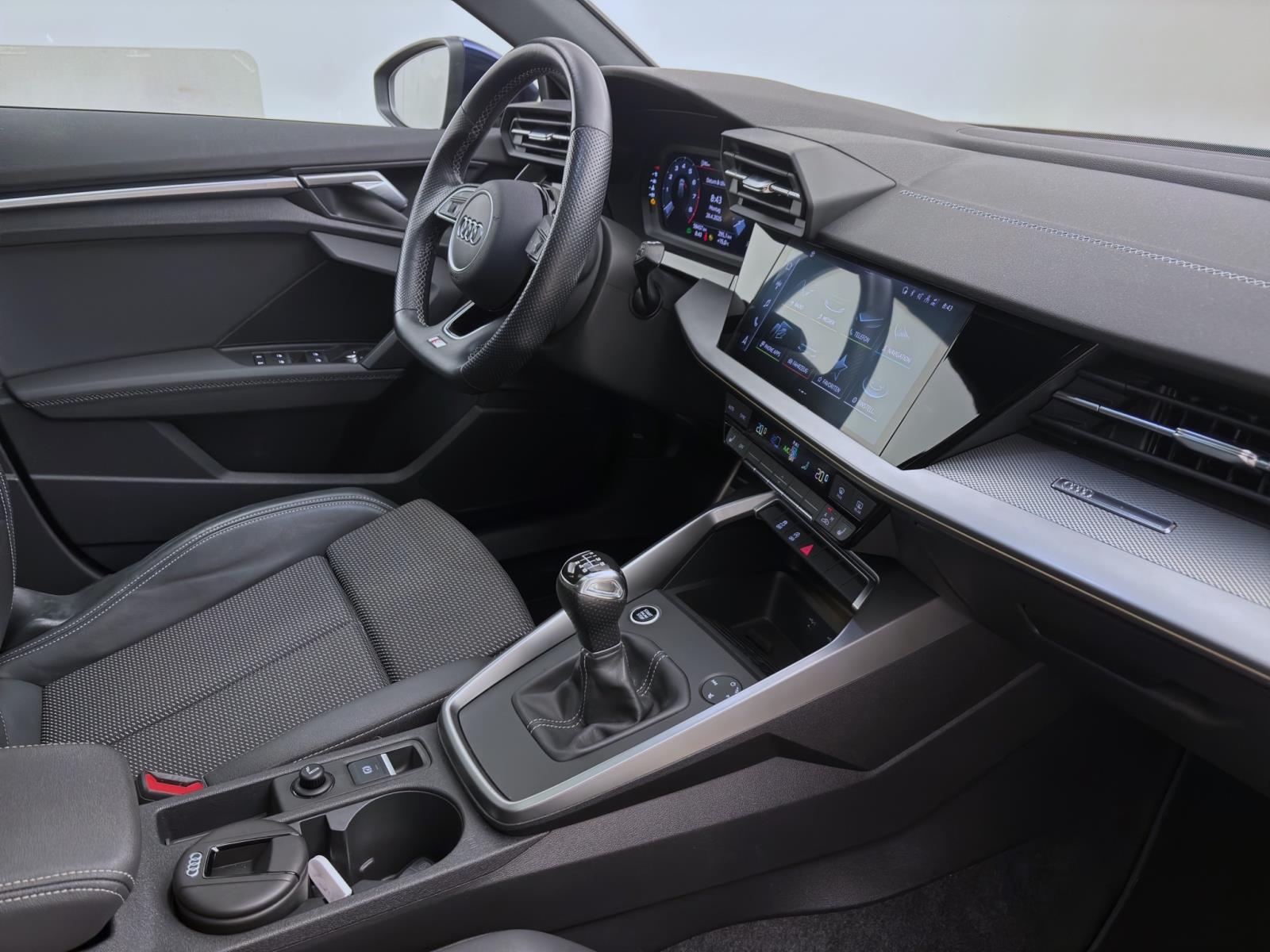 Audi A3 Sportback 35 TFSI S LINE PANO AHK LED SITZHZG