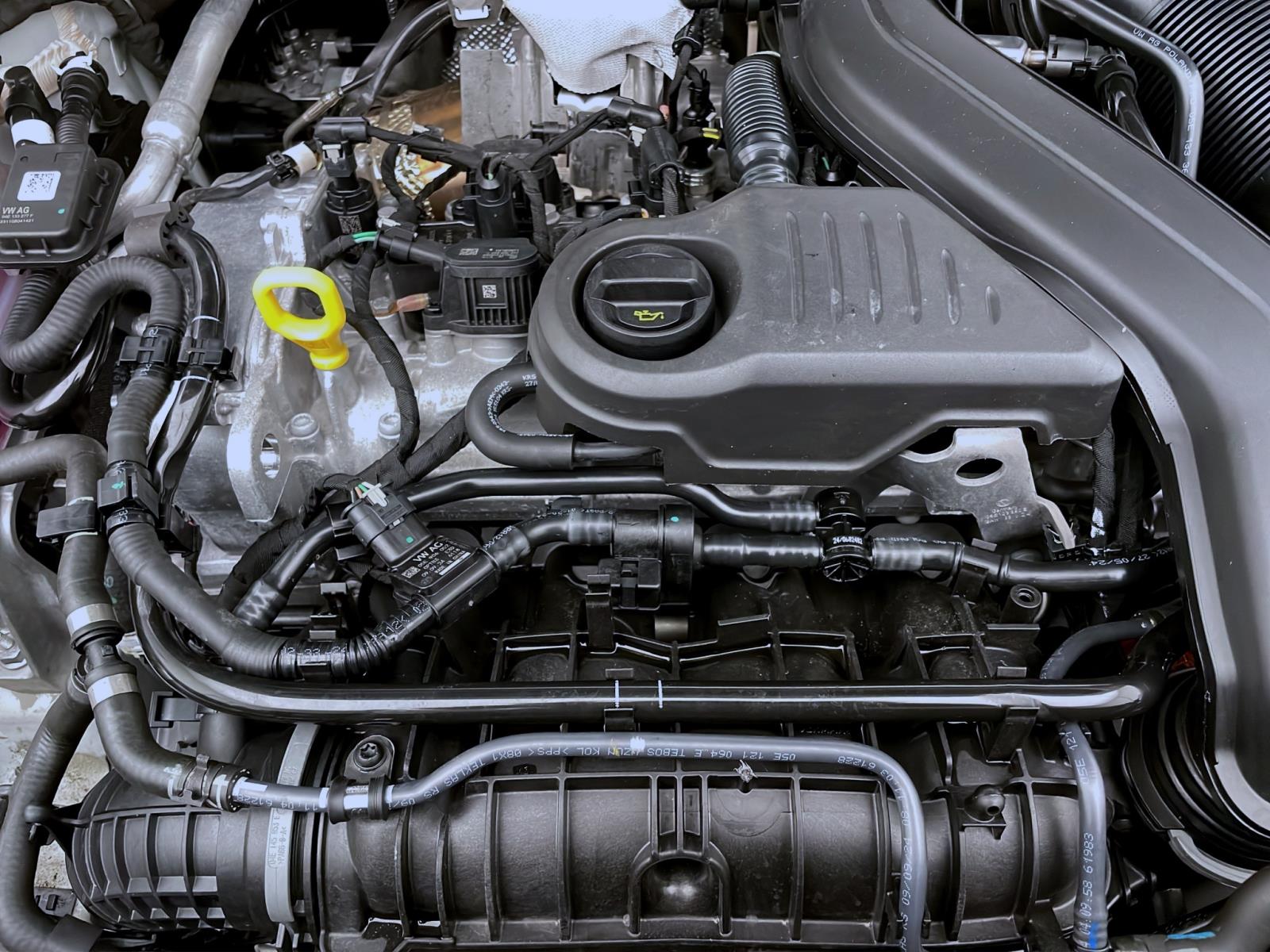 Bild 16: Volkswagen T-Roc 1.5 TSI DSG R-LINE AHK ACC SITZHZG LED+