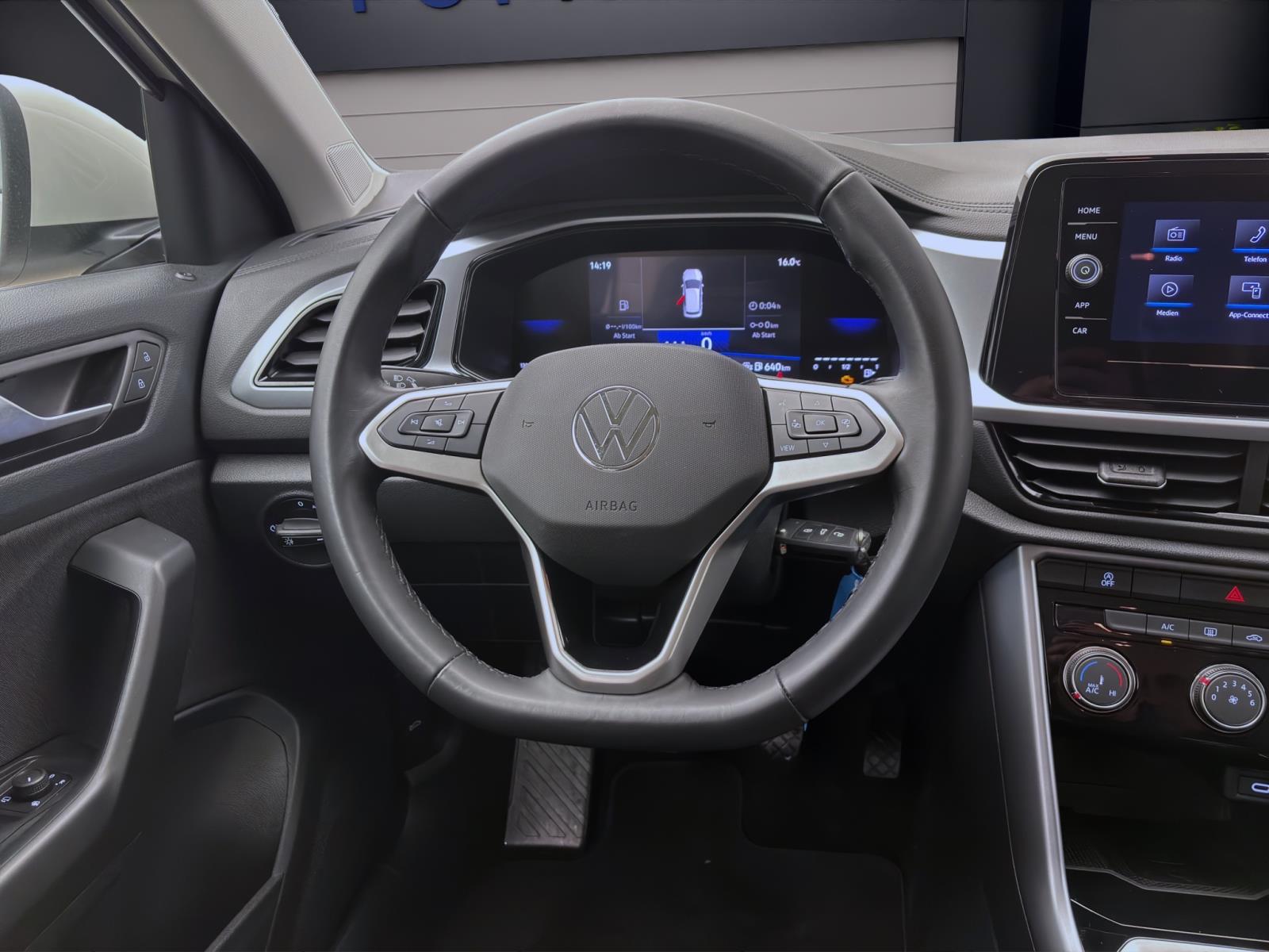 Bild 10: Volkswagen T-Roc 1.0 TSI LIFE KAMERA PDC LED DAB+