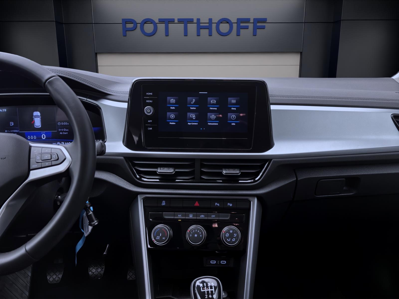 Bild 12: Volkswagen T-Roc 1.0 TSI LIFE KAMERA PDC LED DAB+