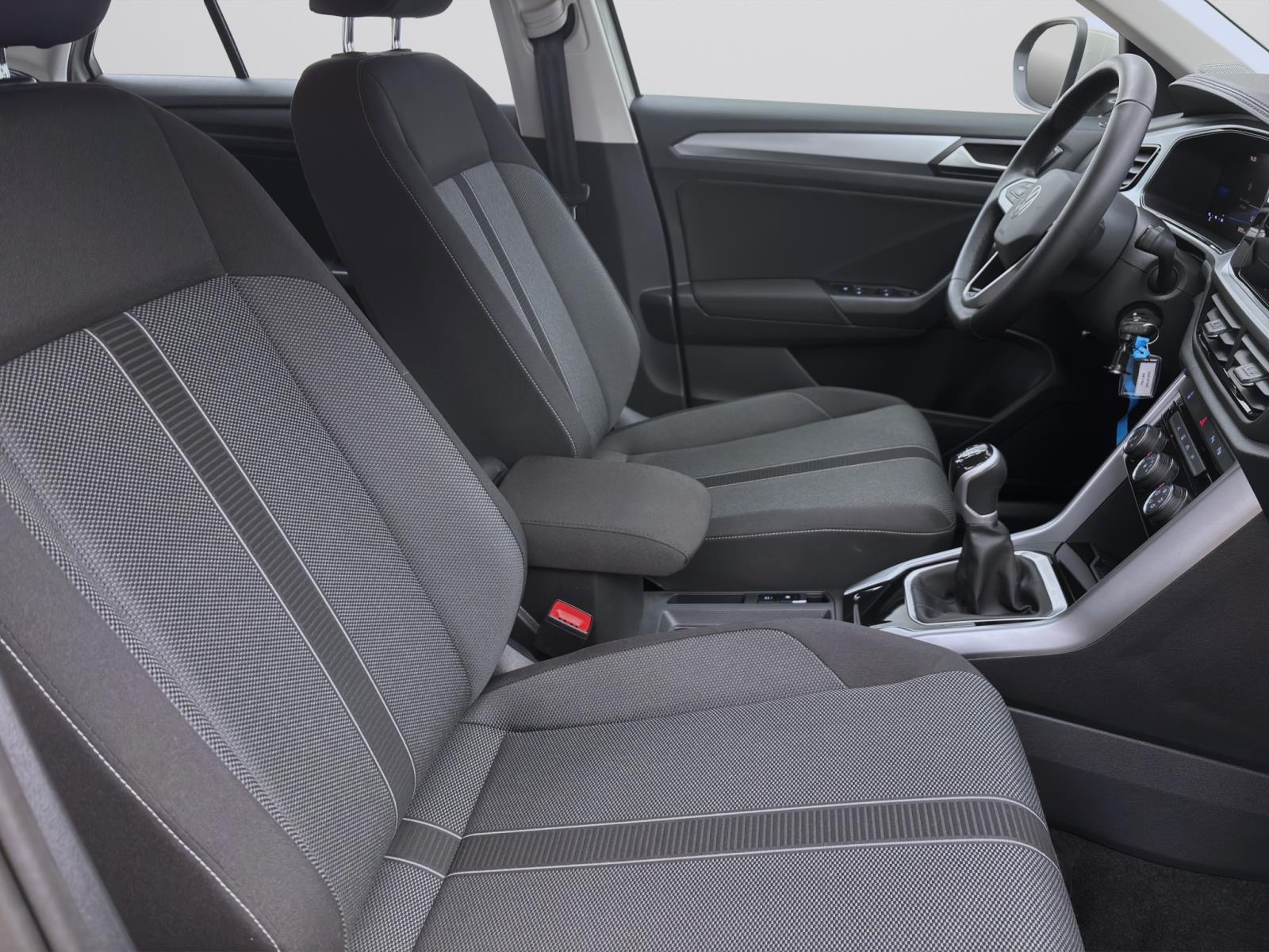 Bild 14: Volkswagen T-Roc 1.0 TSI LIFE KAMERA PDC LED DAB+