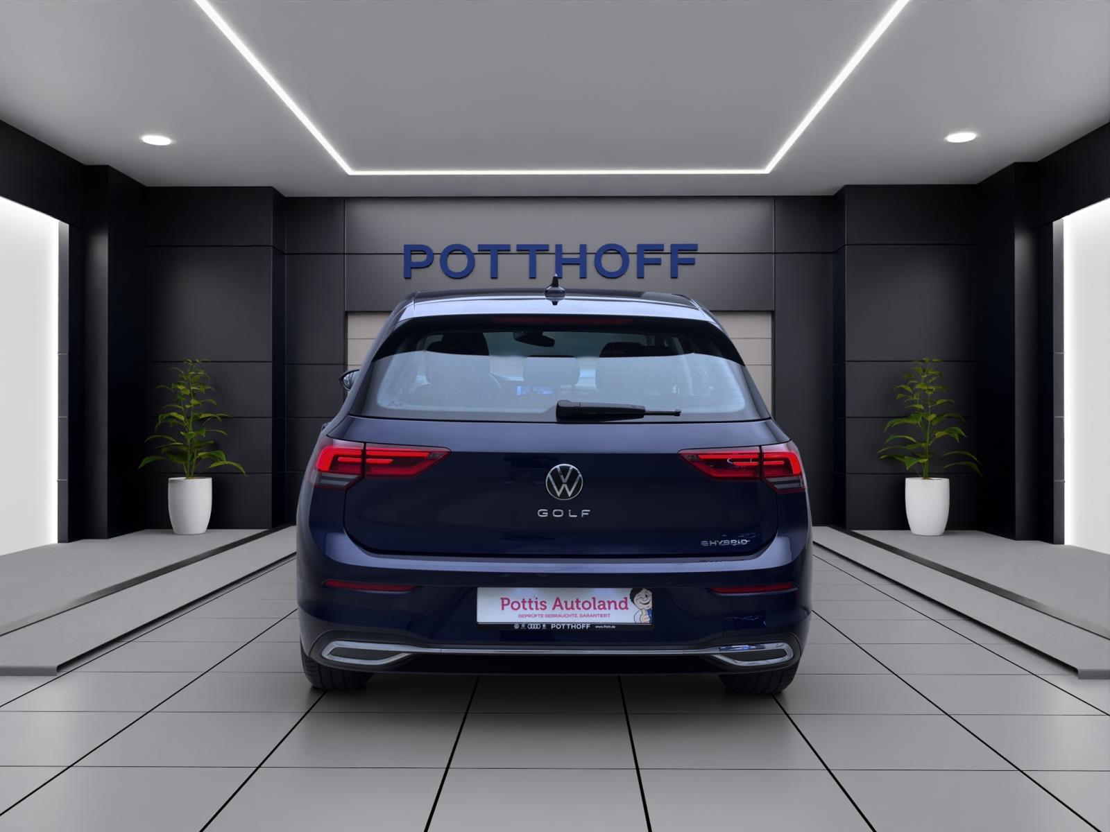 Volkswagen Golf 1.4 eHybrid STYLE AHK NAVI LED+ SITZHZG