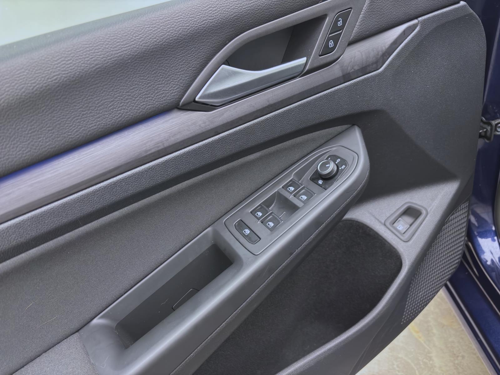 Volkswagen Golf 1.4 eHybrid STYLE AHK NAVI LED+ SITZHZG